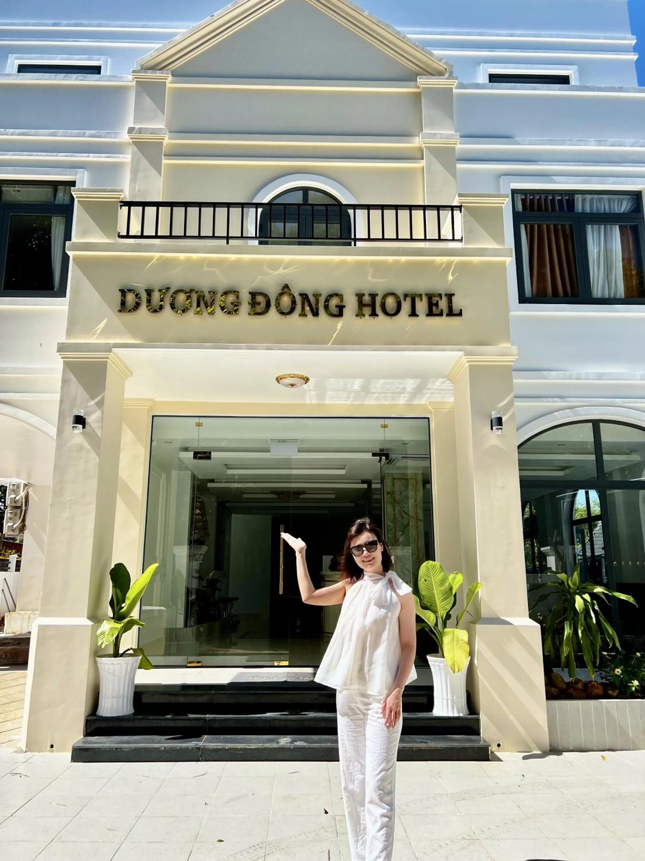 Facade/entrance in Dương Đông Hotel