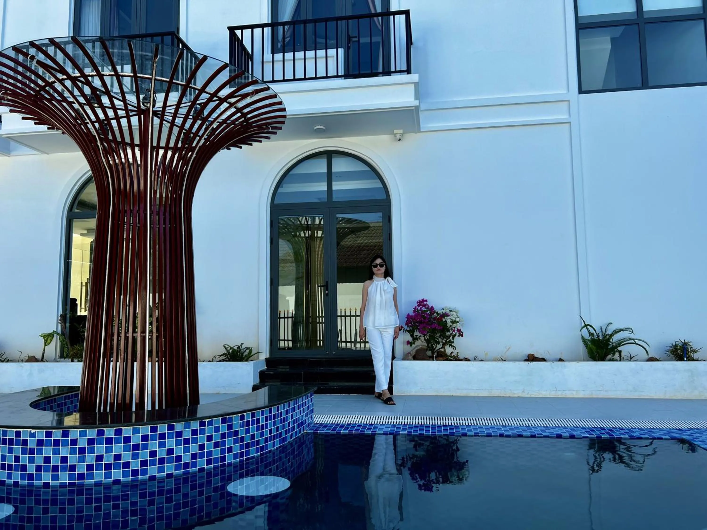 Swimming pool in Dương Đông Hotel