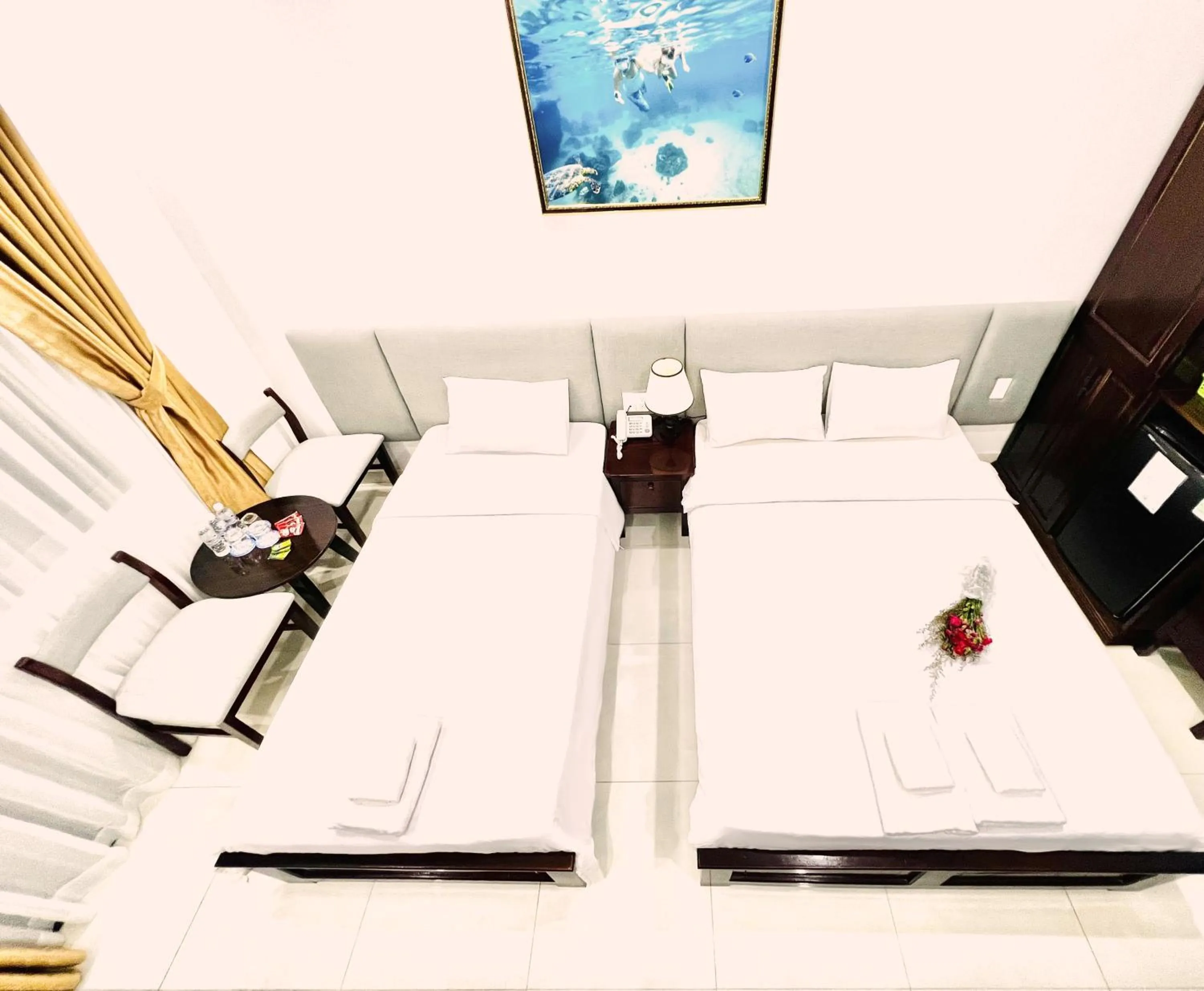 Bedroom, Bed in Dương Đông Hotel