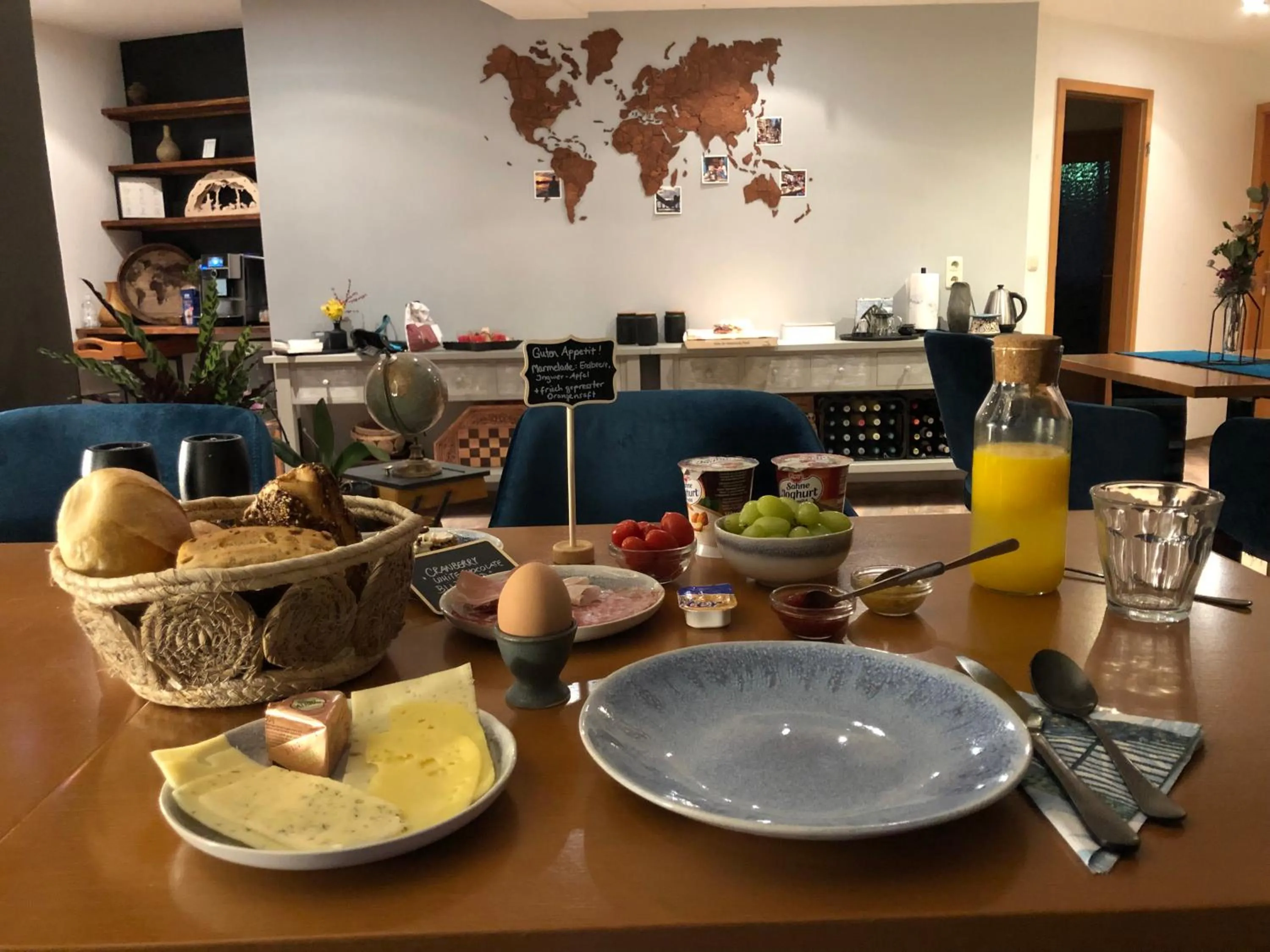 Breakfast in Kerkermeister Pension