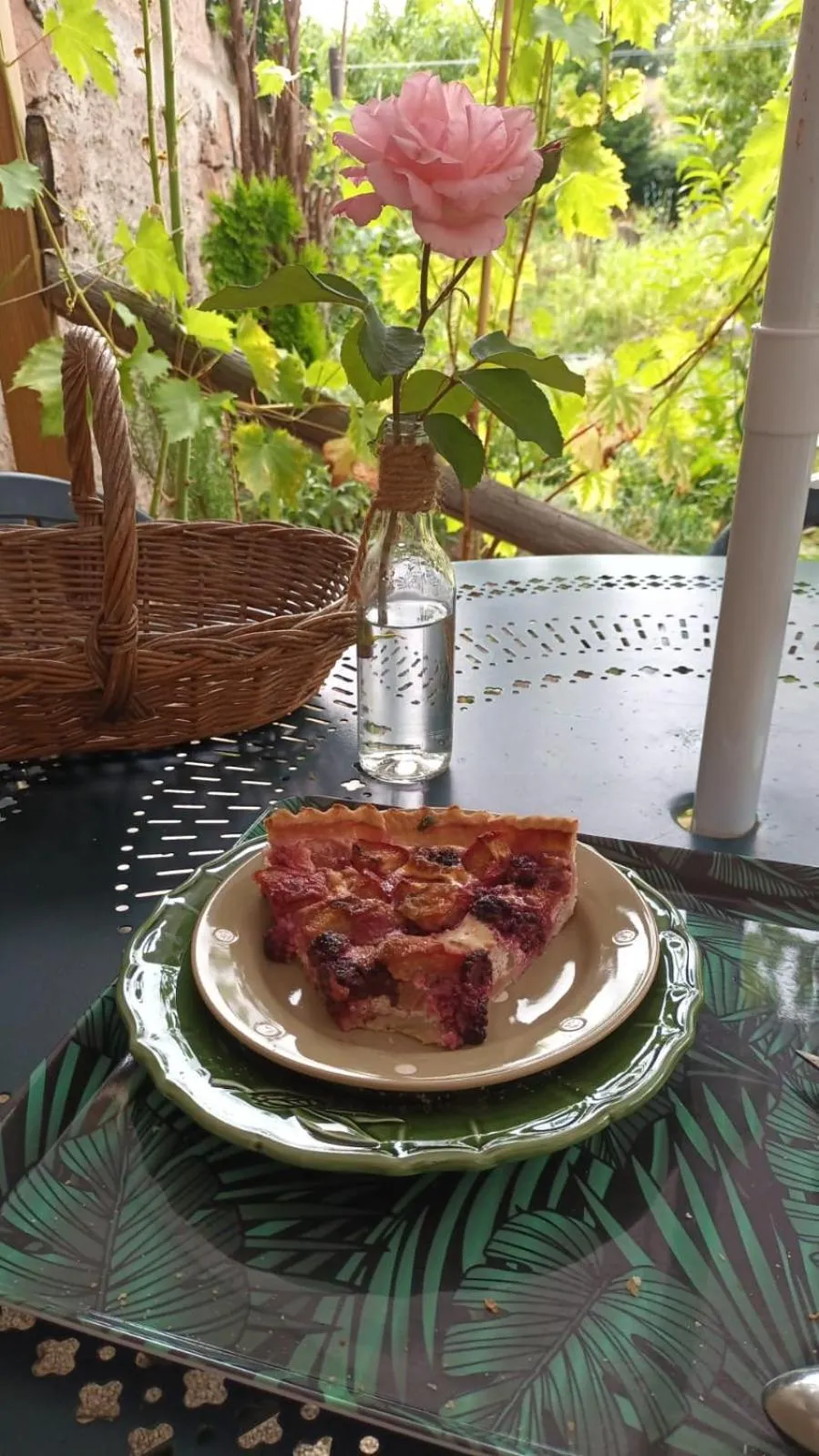 Breakfast in Au jardin de la Maison des Soeurs