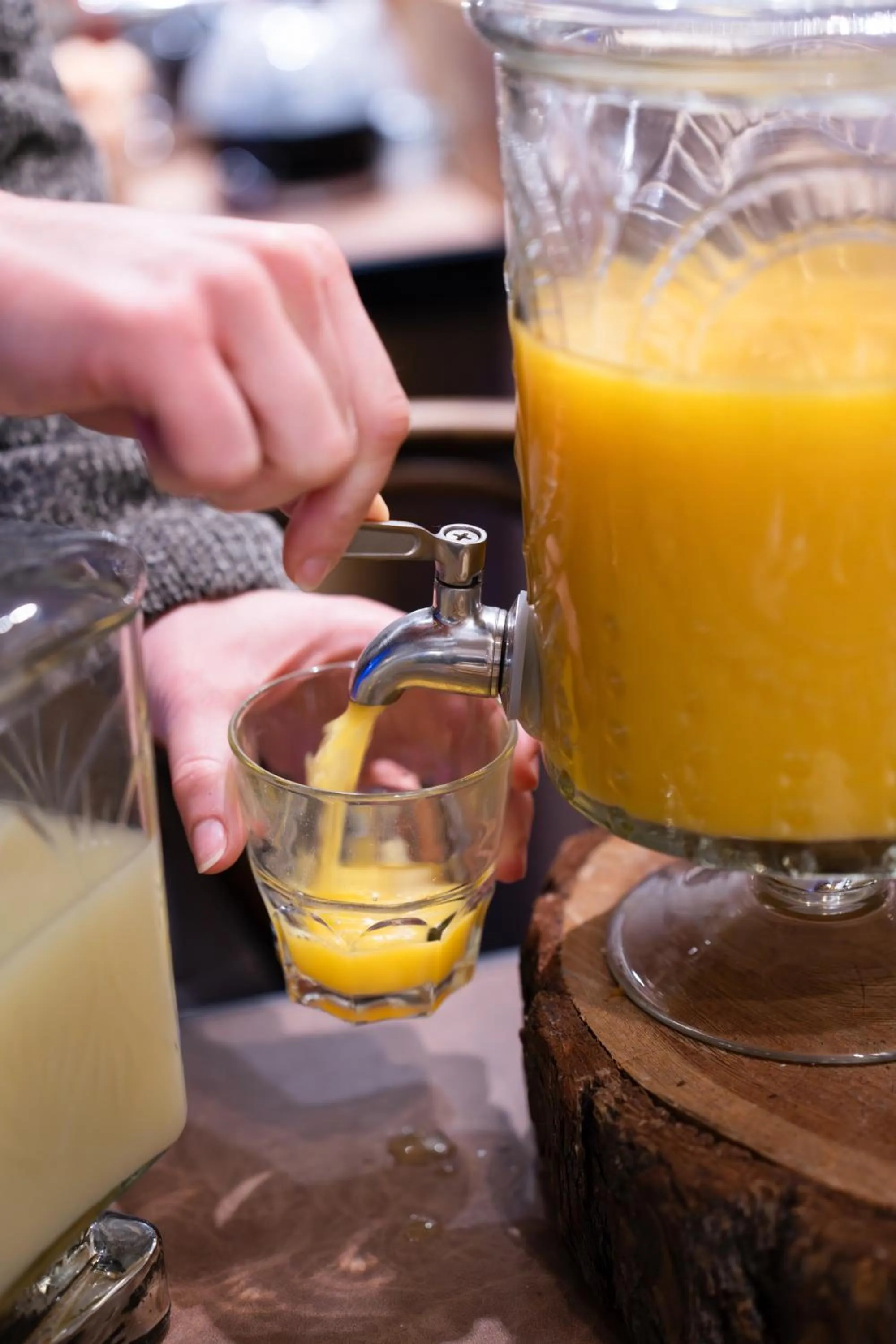 Breakfast in La Petite Auberge