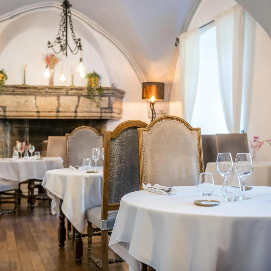 Restaurant/places to eat in Château De La Caze Piscine & Spa - Ste Enimie