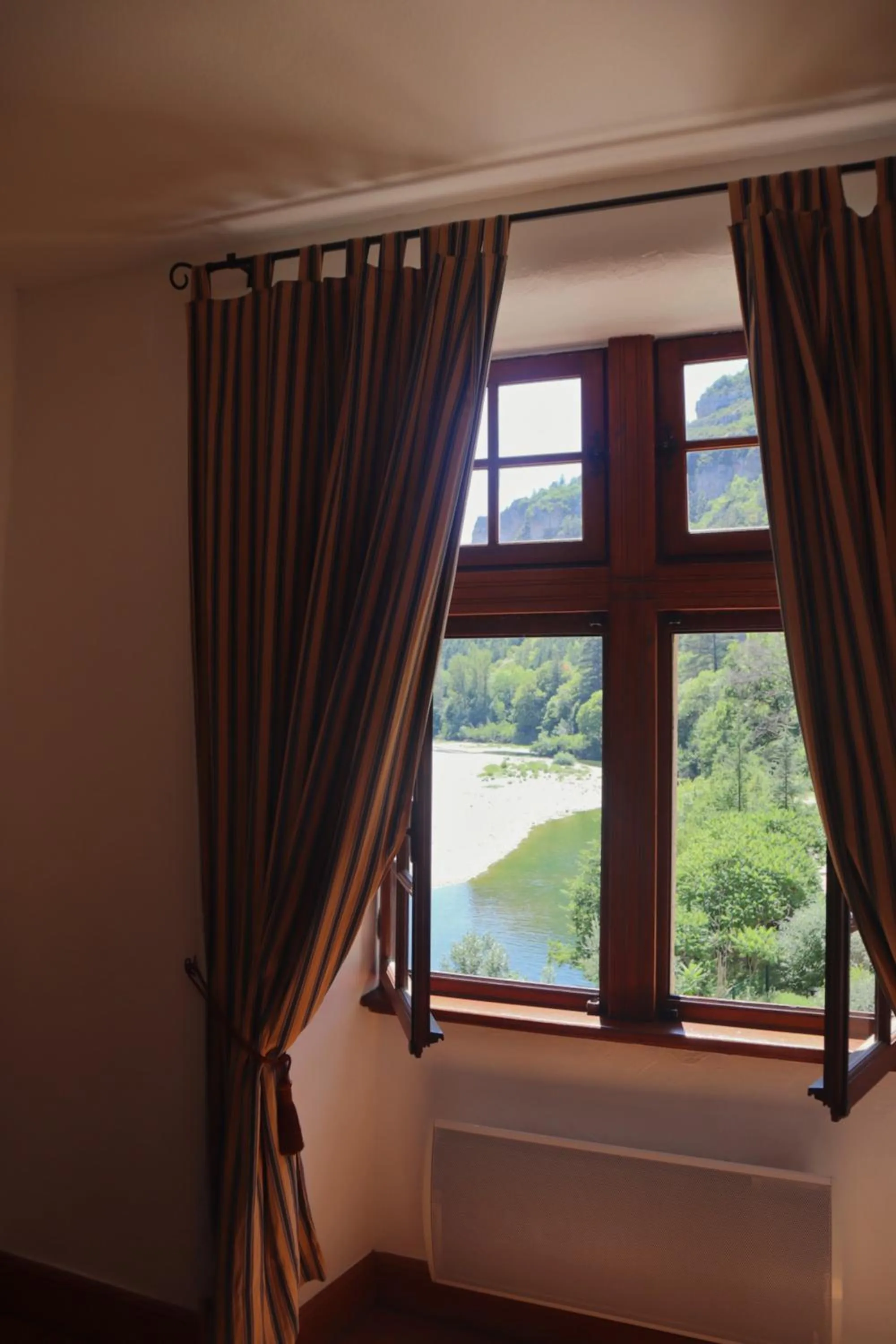 Garden view, Bed in Château De La Caze Piscine & Spa - Ste Enimie