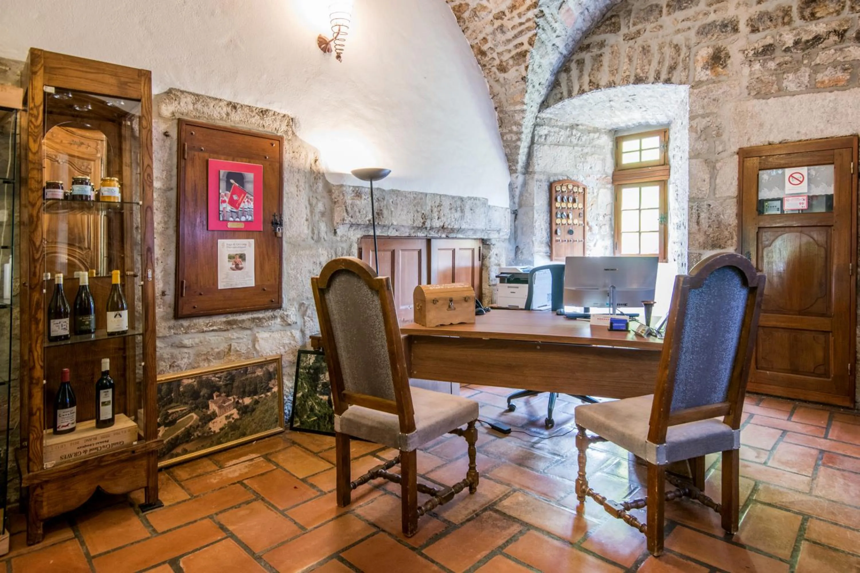 Lobby or reception in Château De La Caze Piscine & Spa - Ste Enimie