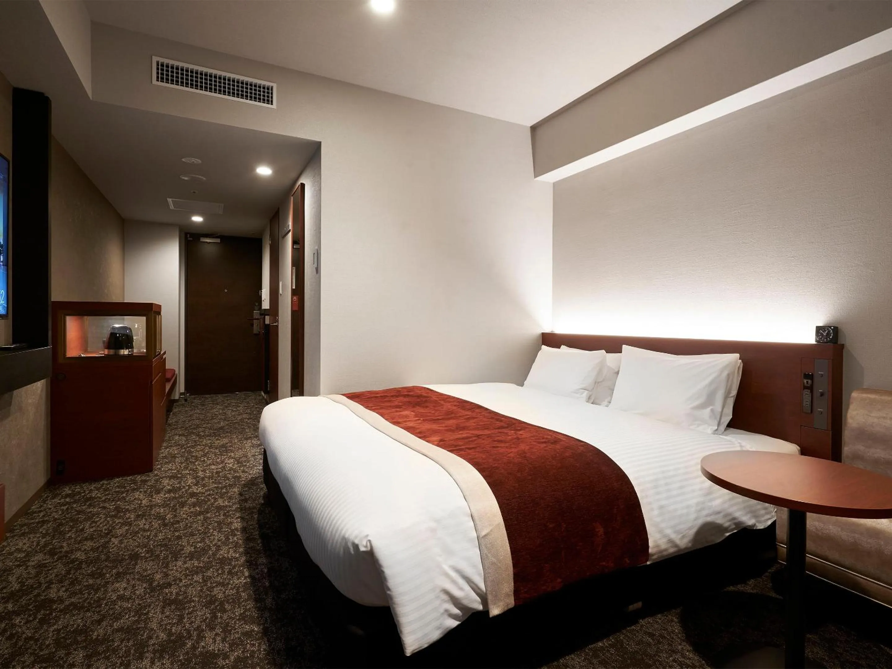 Bed in Daiwa Roynet Hotel Kumamoto Ginzadori PREMIER - former Daiwa Roynet Hotel Kumamoto Ginzadori