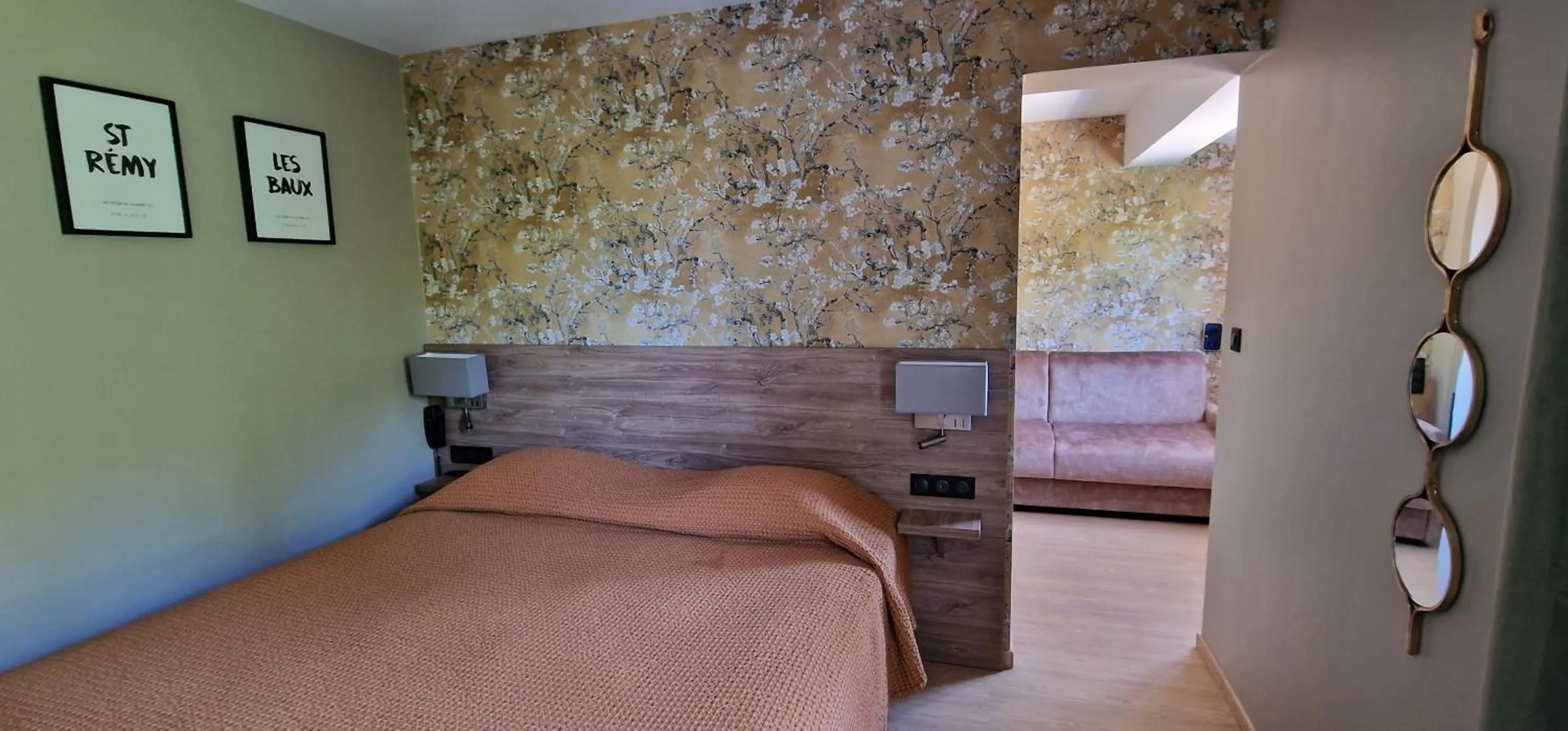 Photo of the whole room, Bed in Hôtel l'Amandière