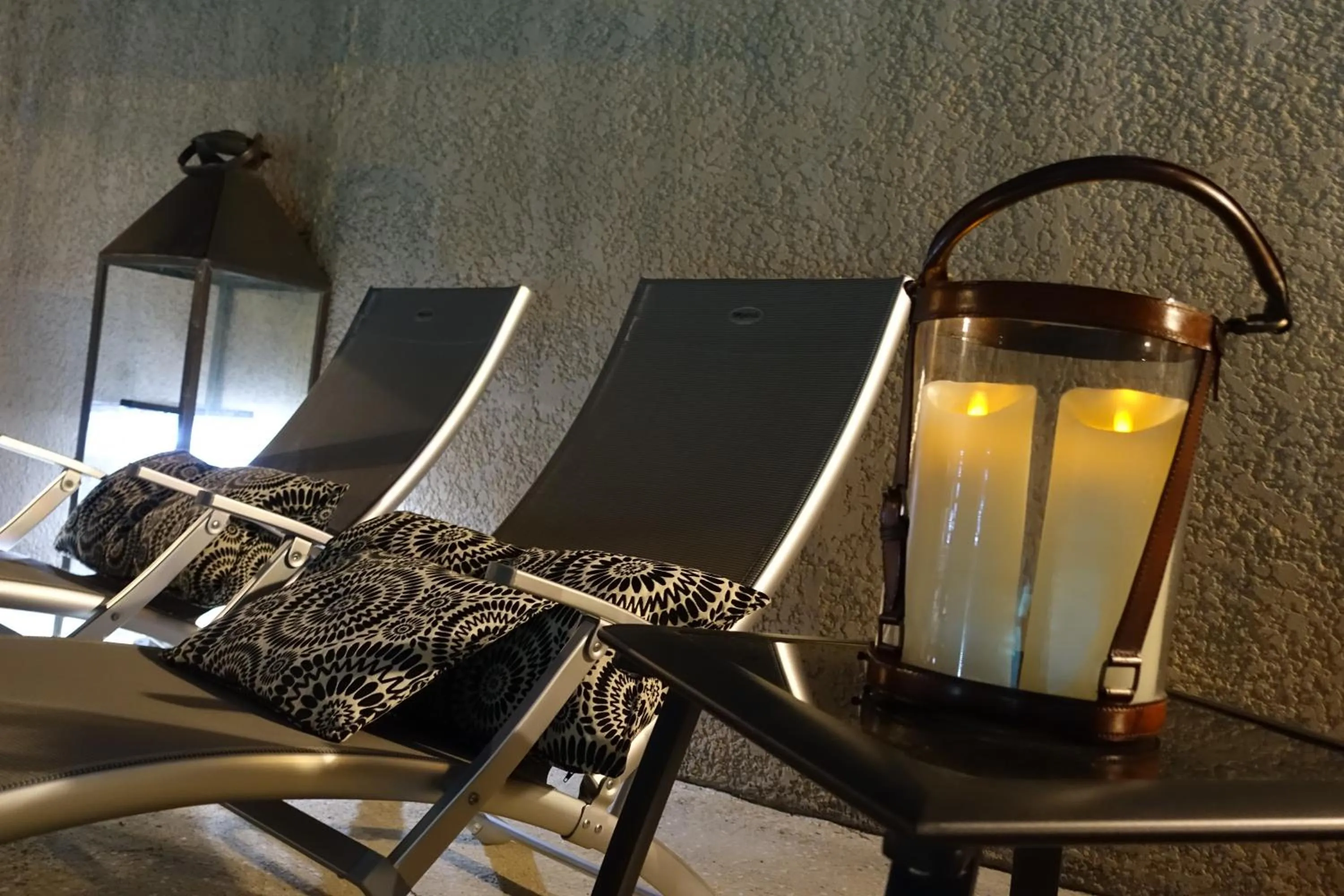 Swimming pool in Hôtel l'Amandière