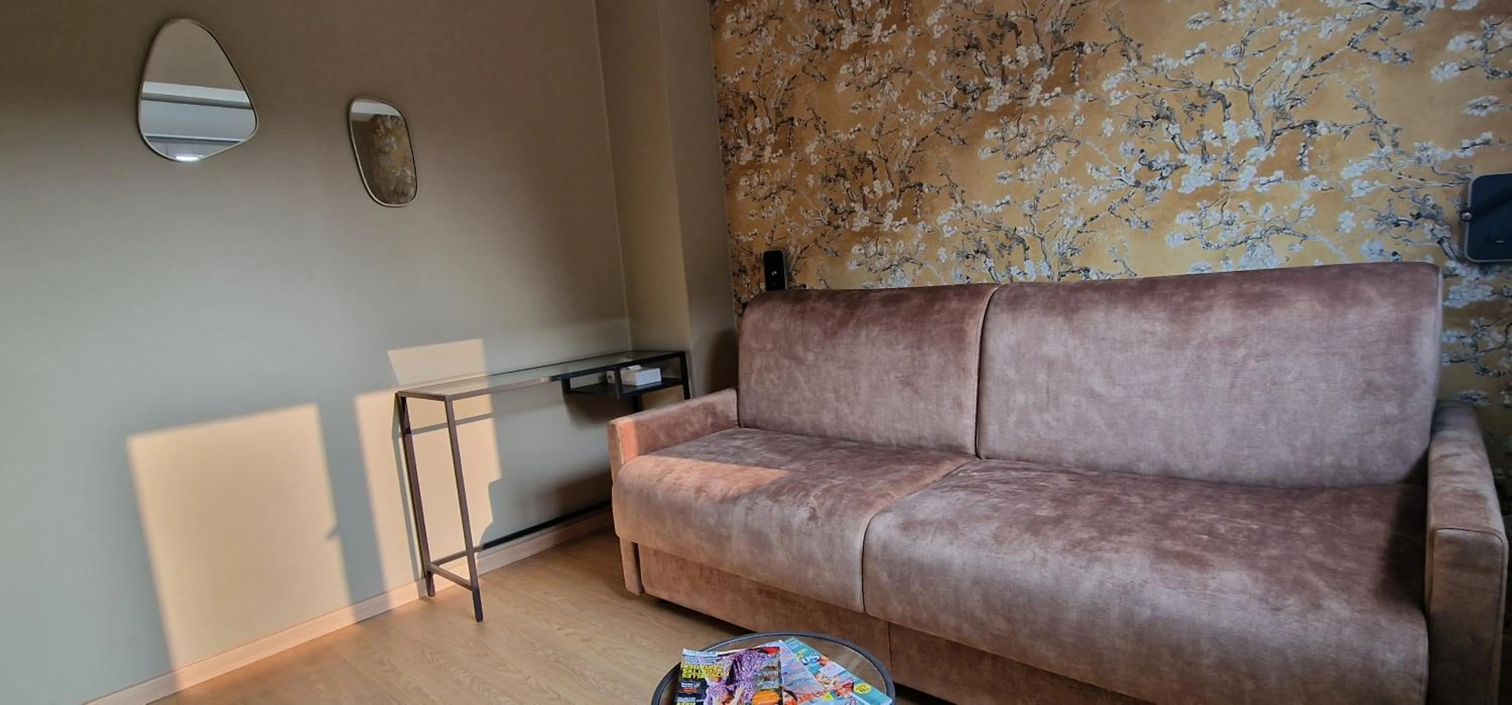 Seating area in Hôtel l'Amandière