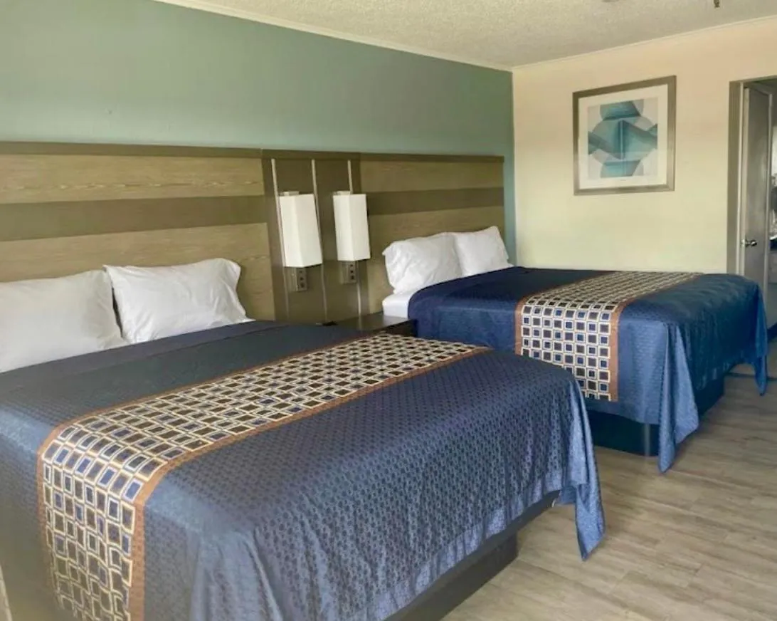 Economy Double Room in Executive Inn & Suites