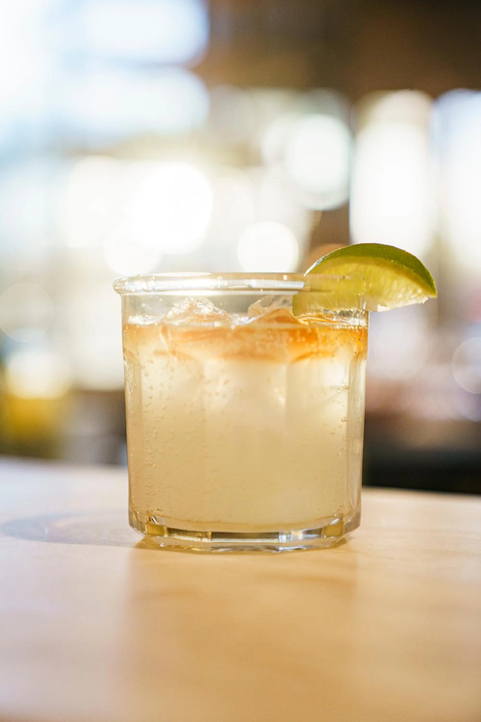 Lounge or bar in Voco Paris - Porte de Clichy