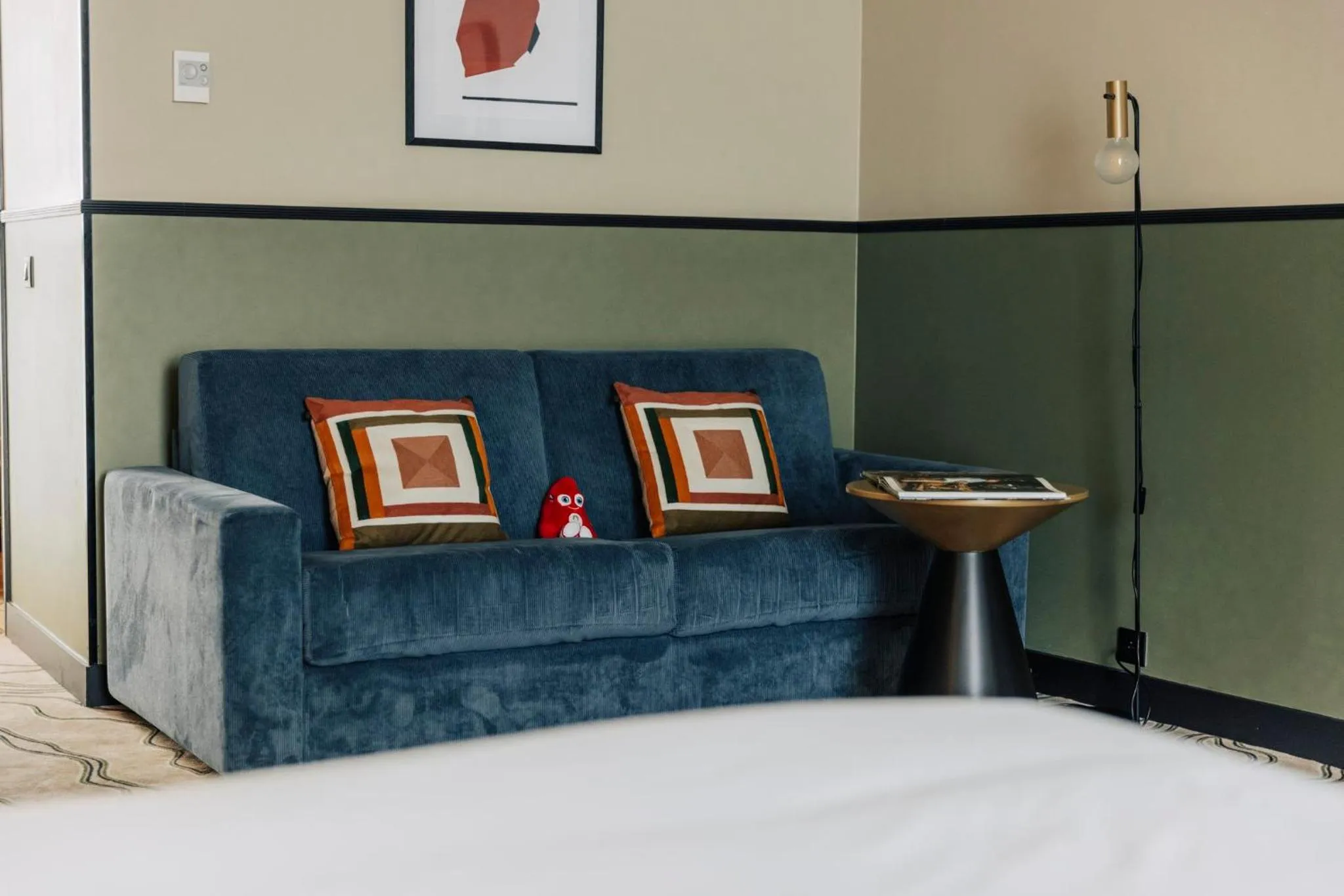 Photo of the whole room, Bed in Voco Paris - Porte de Clichy