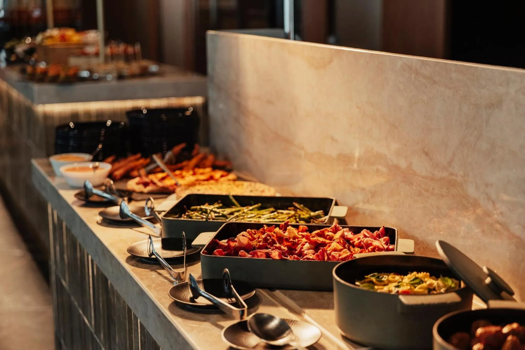 Restaurant/places to eat in Voco Paris - Porte de Clichy