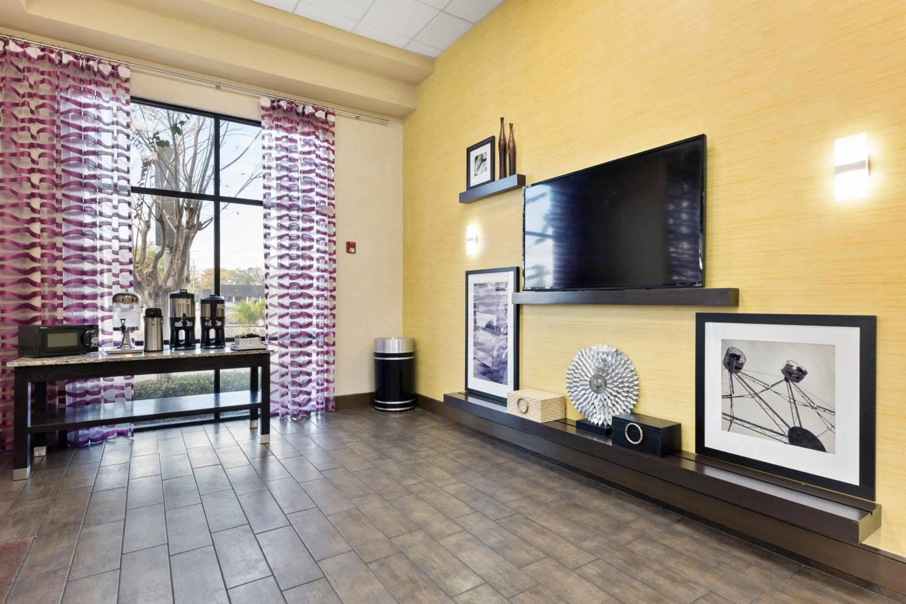 Communal lounge/ TV room in Orlando Palms