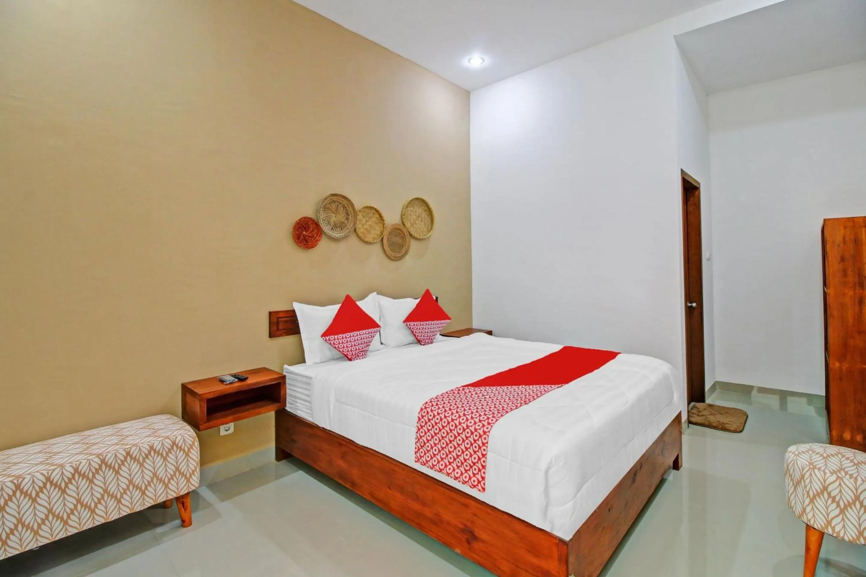Bedroom, Bed in Hotel O Madania Guesthouse Syariah