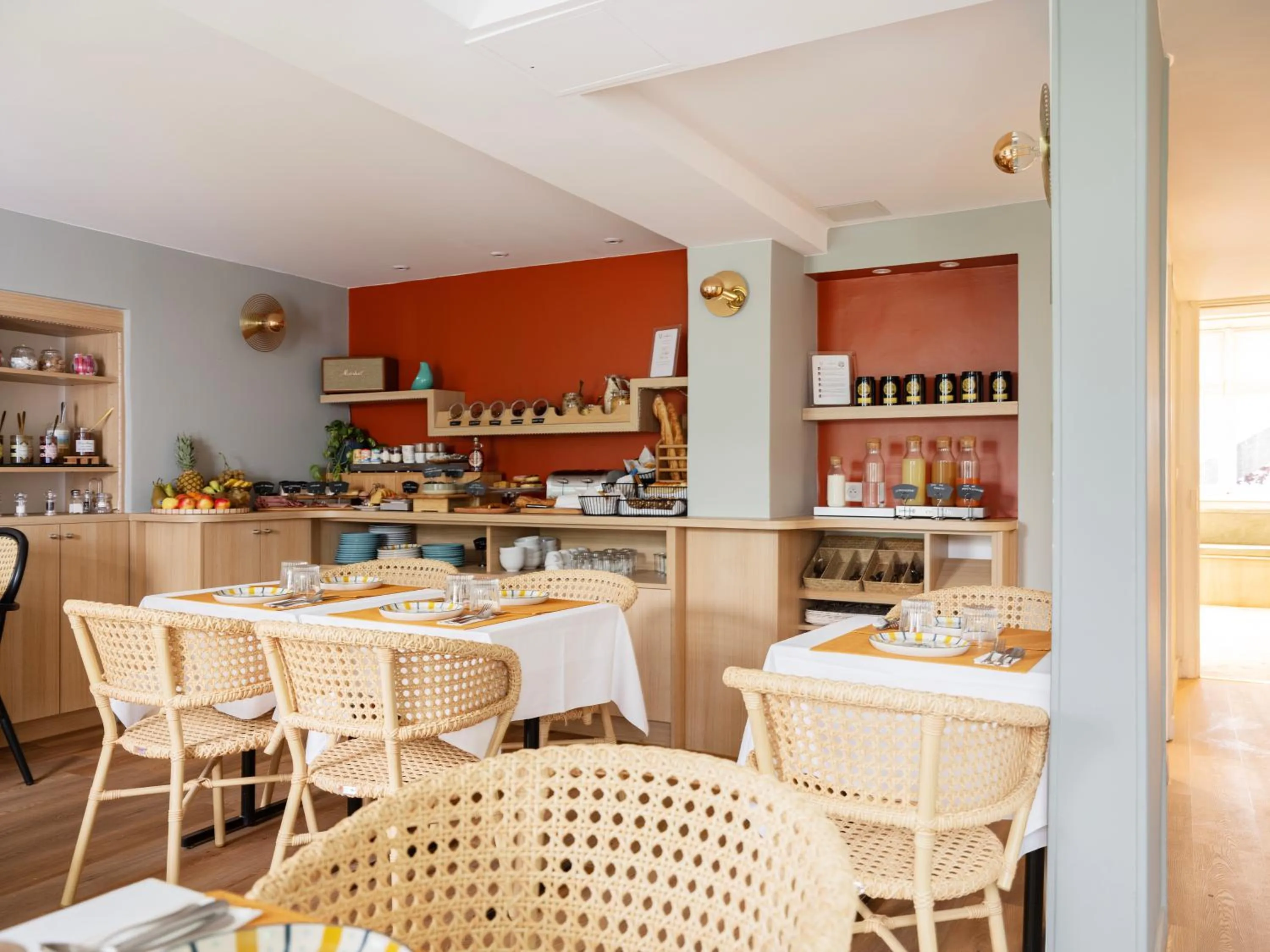 Breakfast in Hôtel des Batignolles