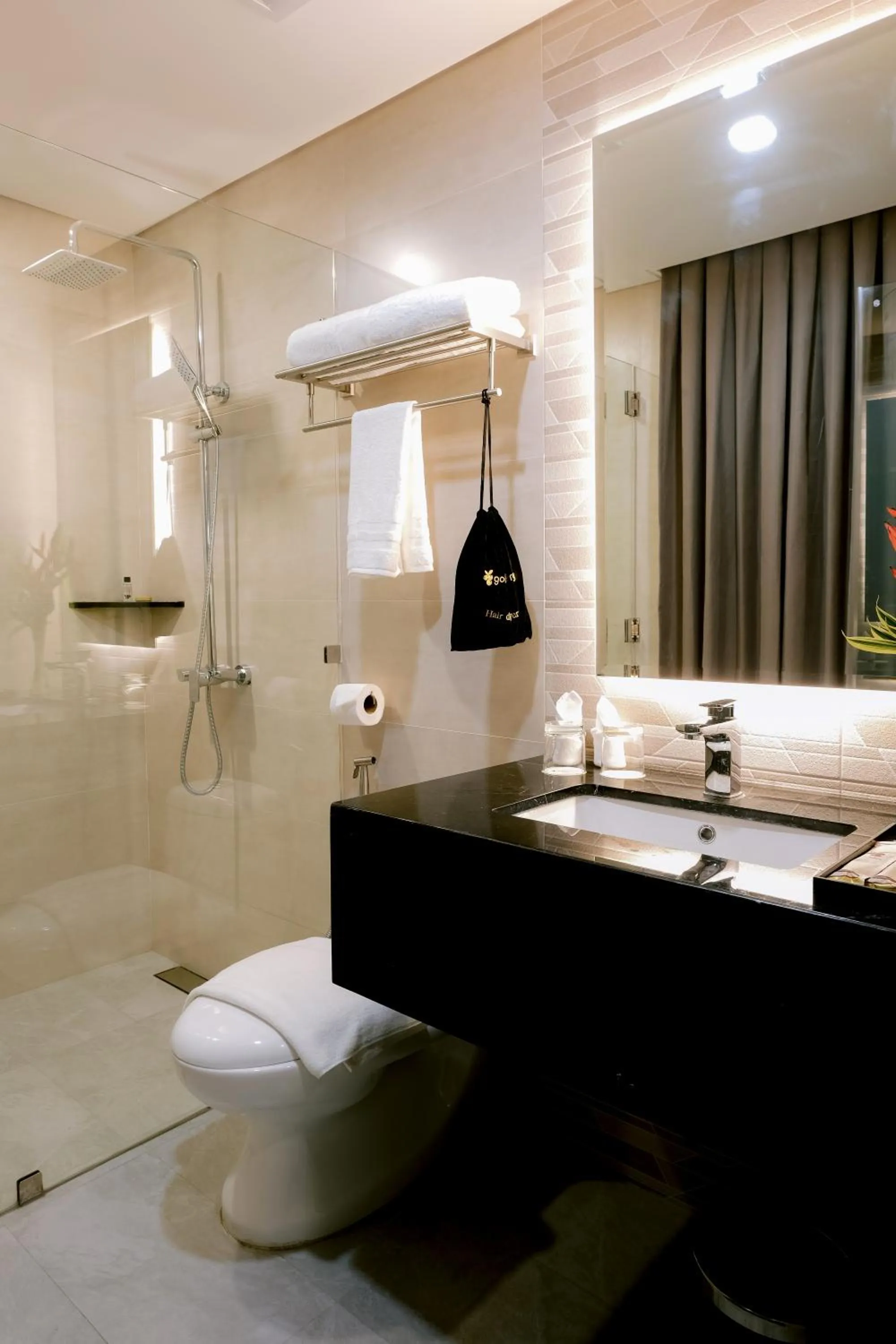 Bathroom in Goldberry Suites and Hotel Cebu