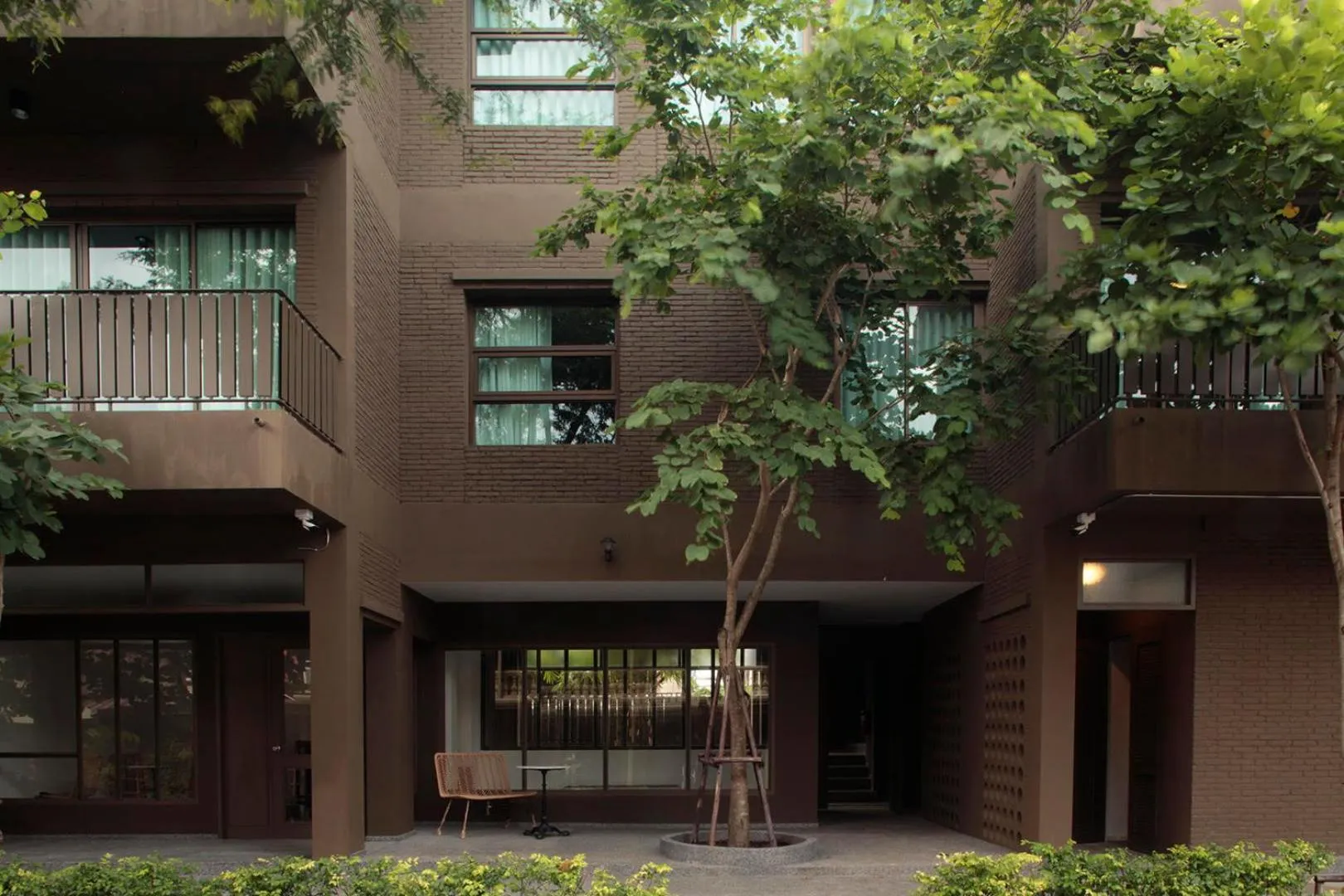 Property building in Baanrincome