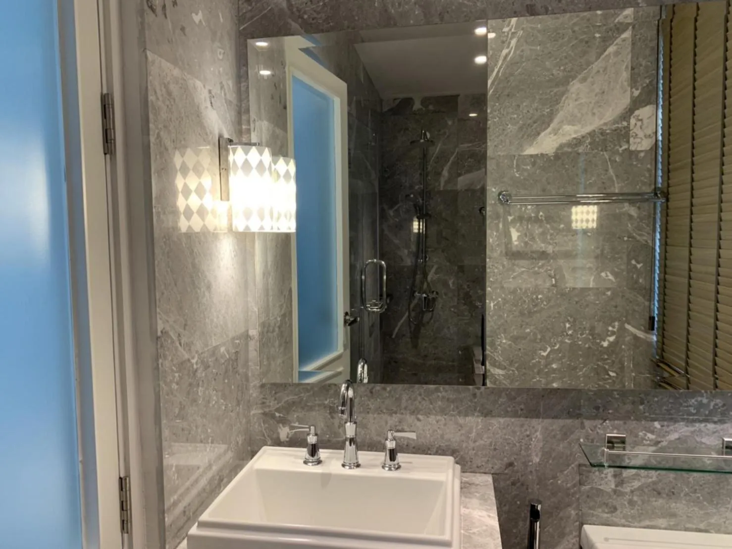 Bathroom in Baanrincome