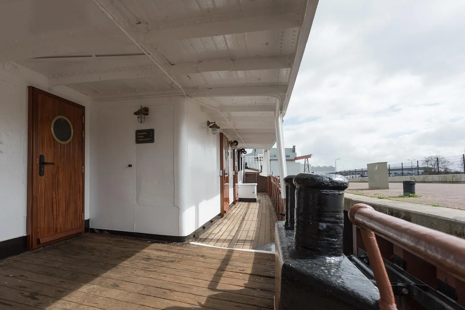 Property building in Hotelboot Koningin Emma I Kloeg Collection