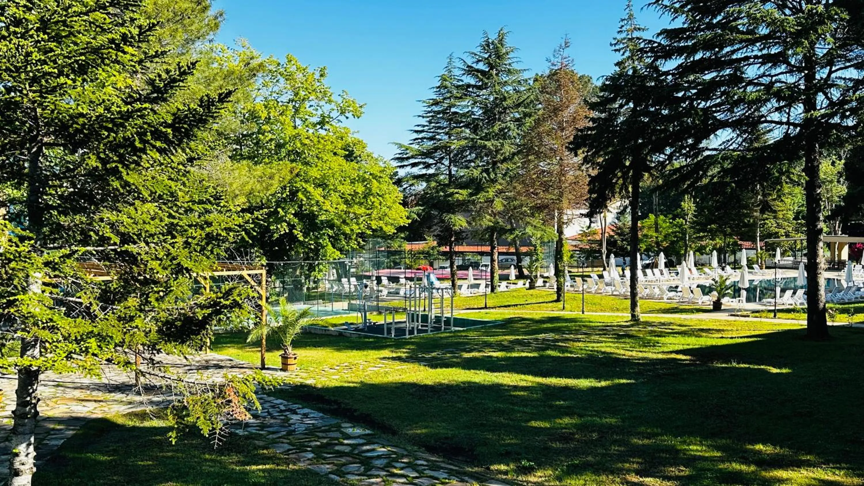 Garden view in Queen Nelly Park