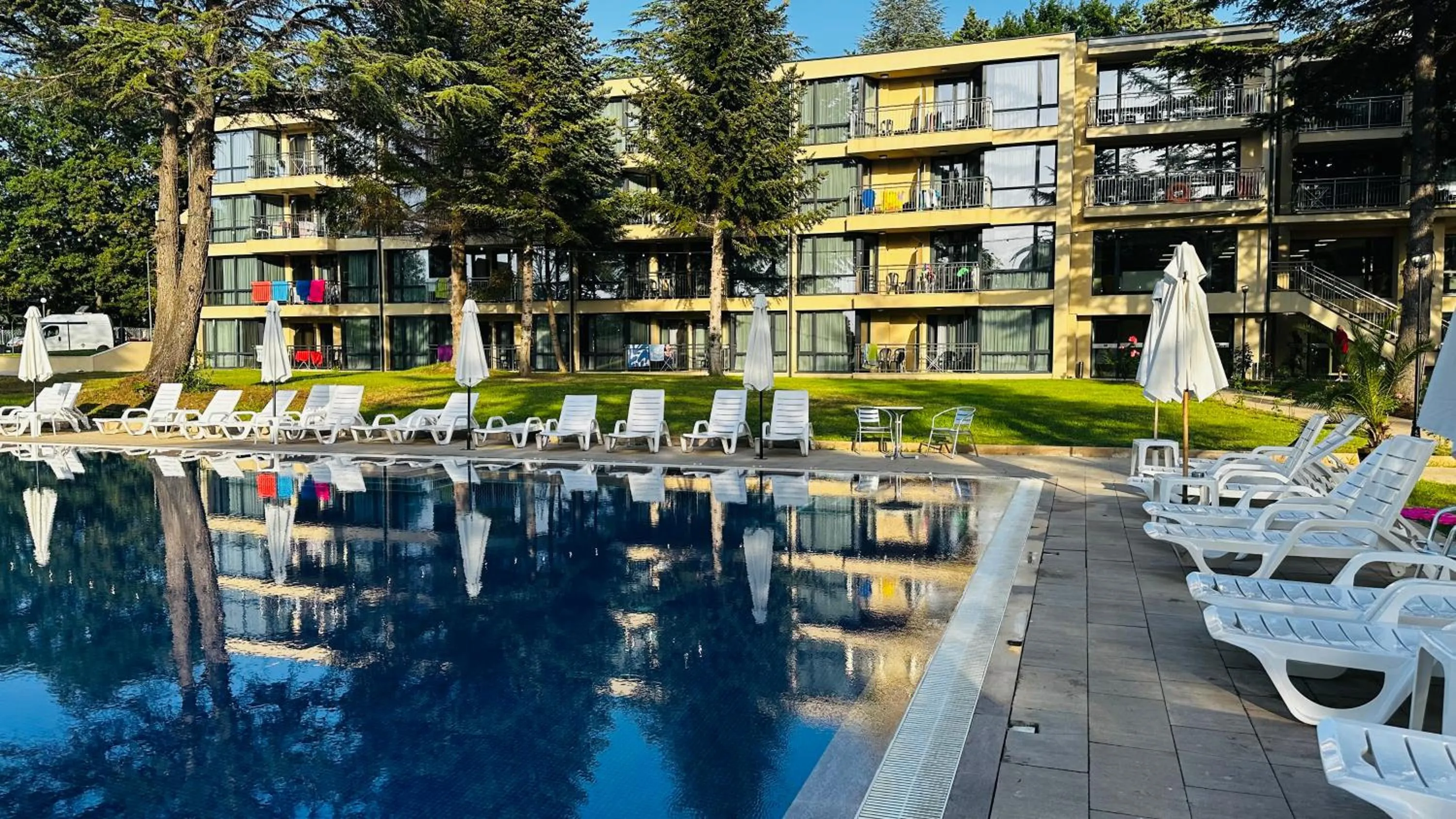 Swimming pool in Queen Nelly Park