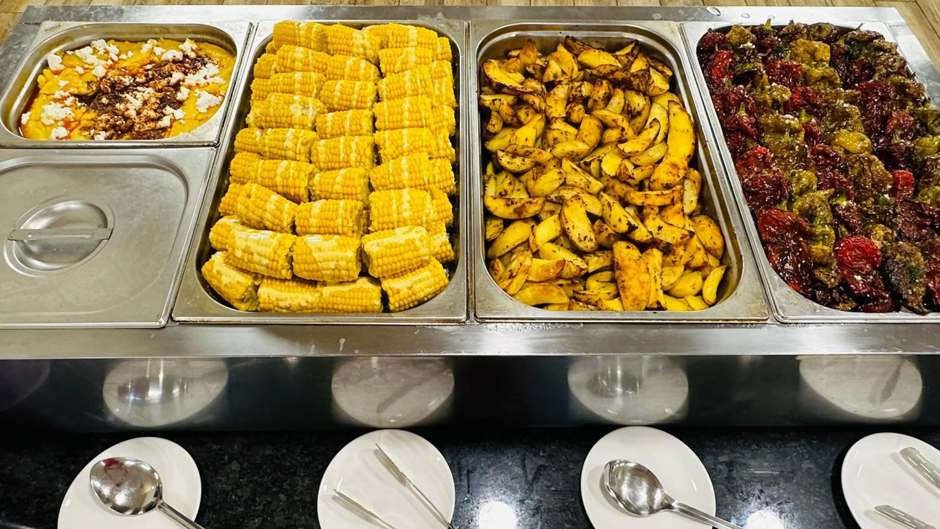 Dinner in Queen Nelly Park