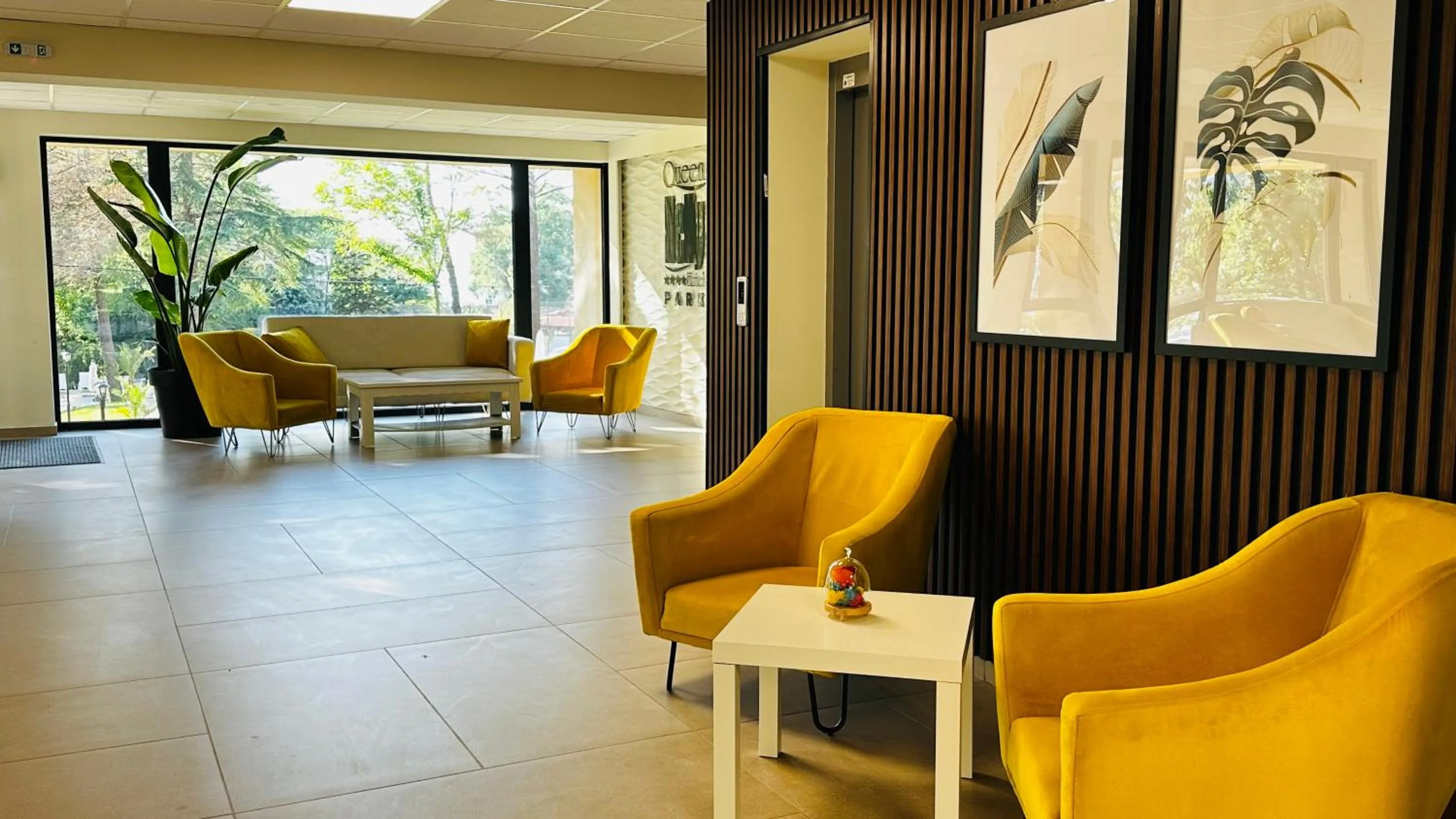 Lobby or reception in Queen Nelly Park