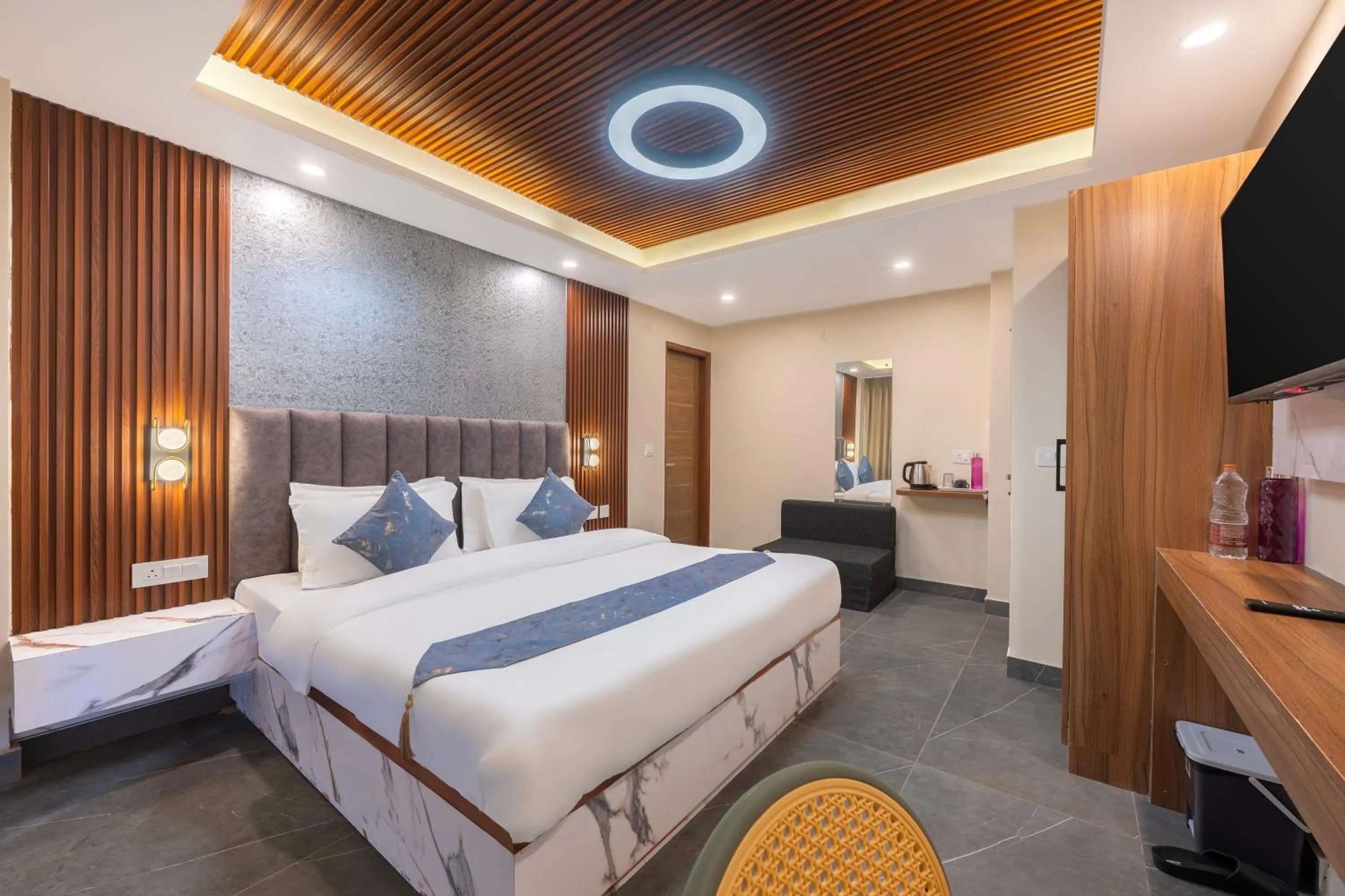 TV and multimedia, Bed in Snow Land Shimla