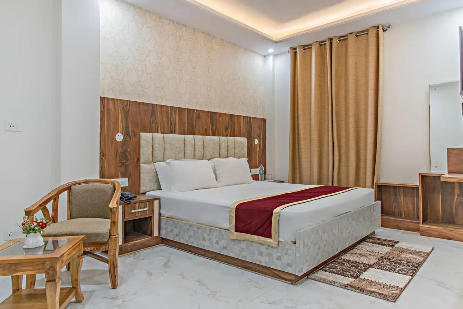 Bed in Snow Land Shimla