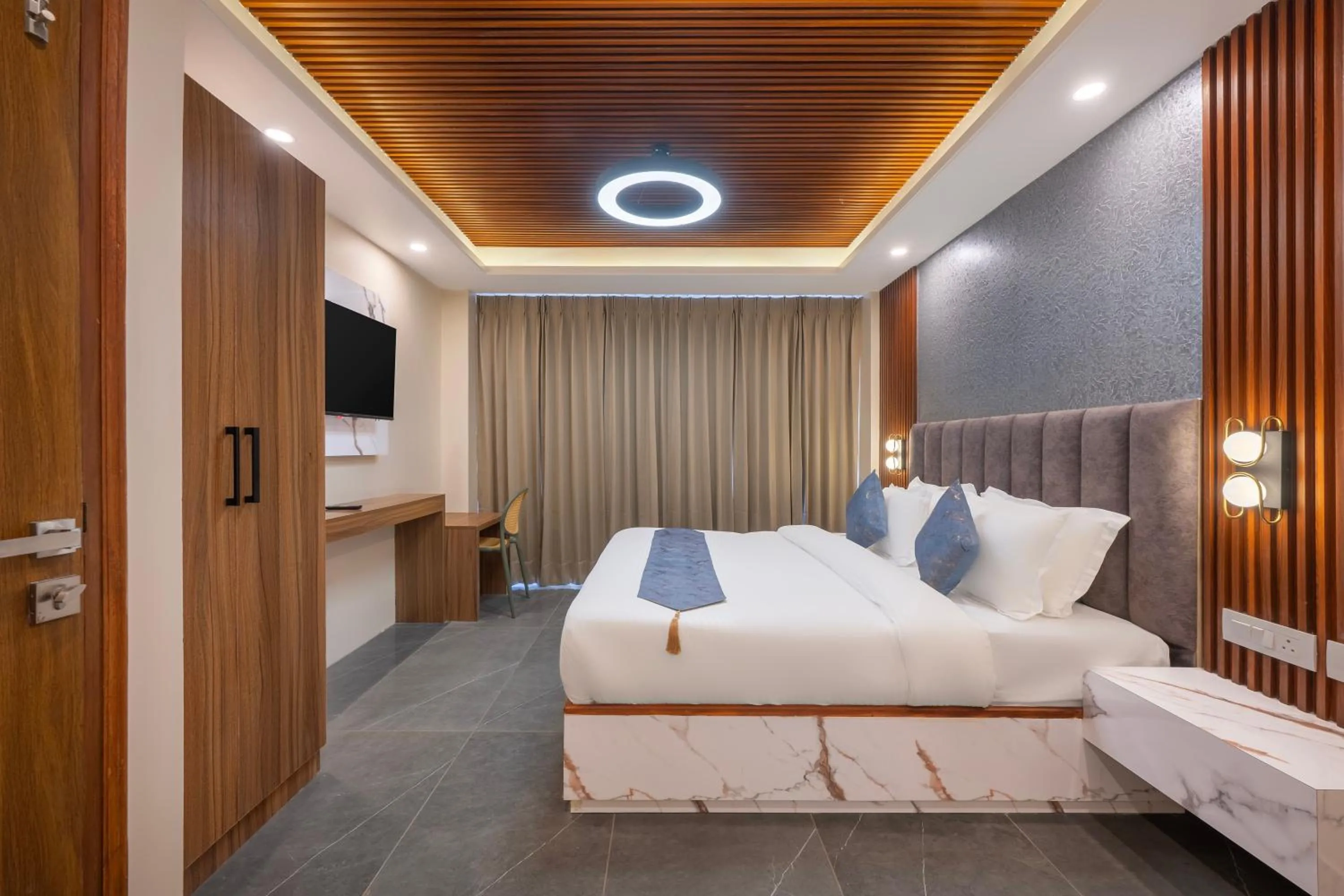 Bed in Snow Land Shimla