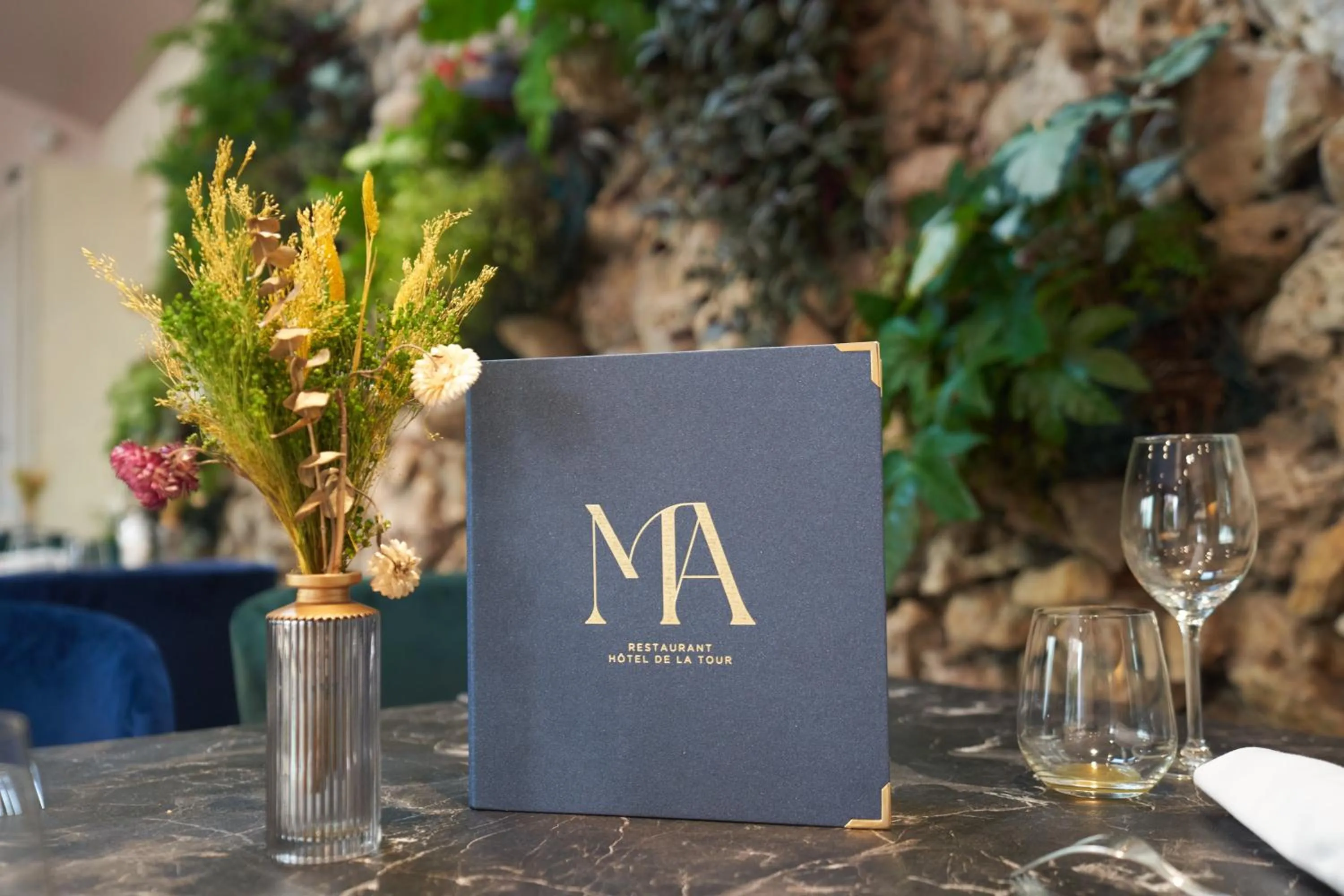 Restaurant/places to eat in Logis Hôtel de la Tour Libourne