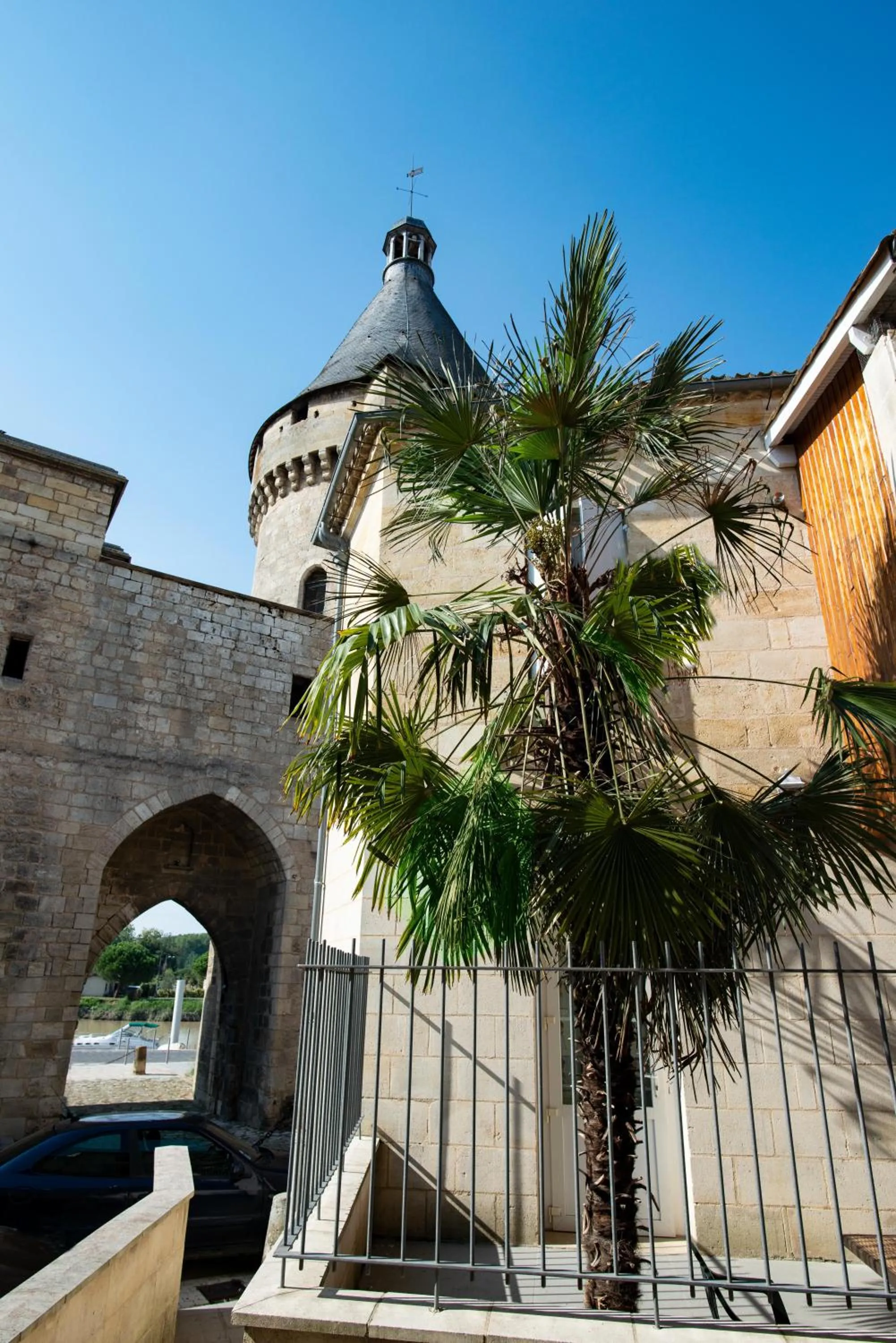 Property building in Logis Hôtel de la Tour Libourne
