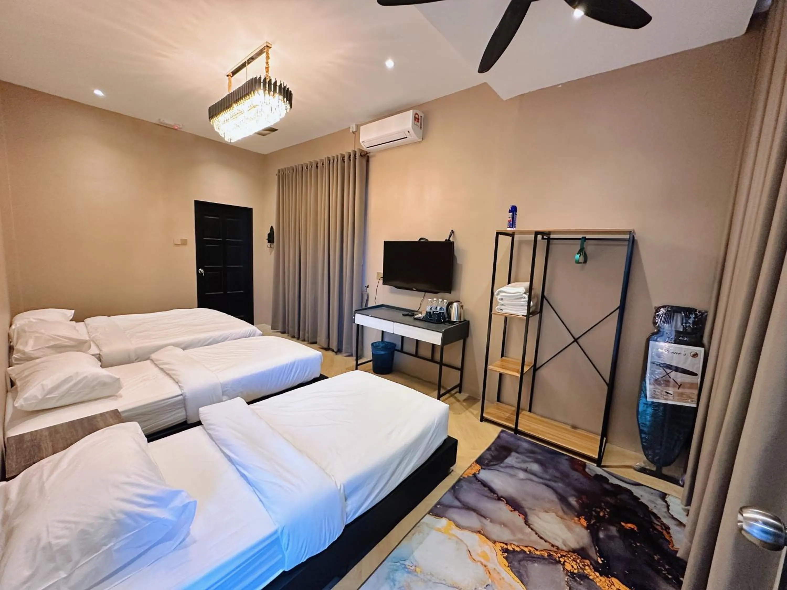 Bed in Melur Inn, Tok Jembal