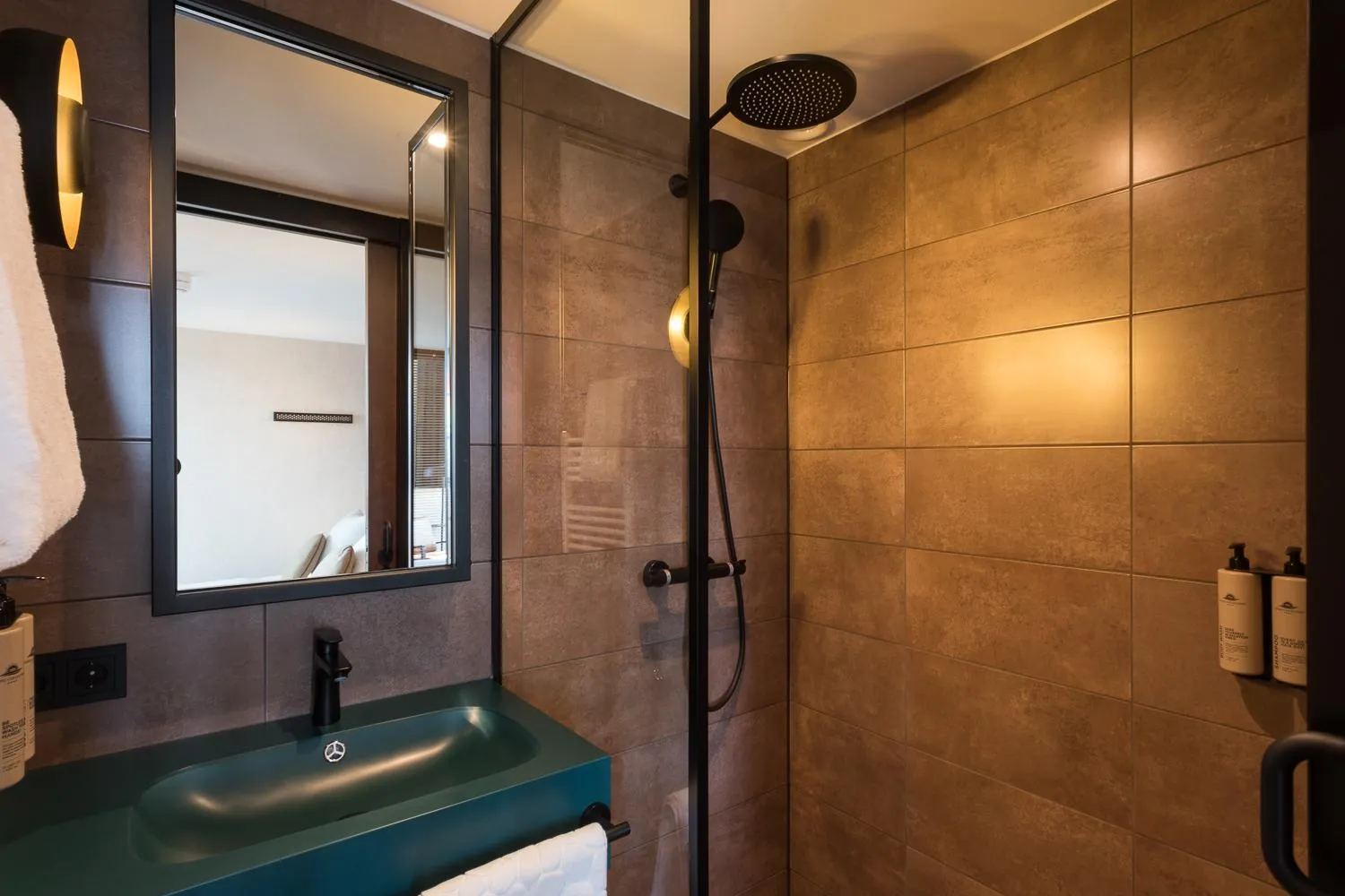 Bathroom in Hotel de Timmerfabriek I Kloeg Collection