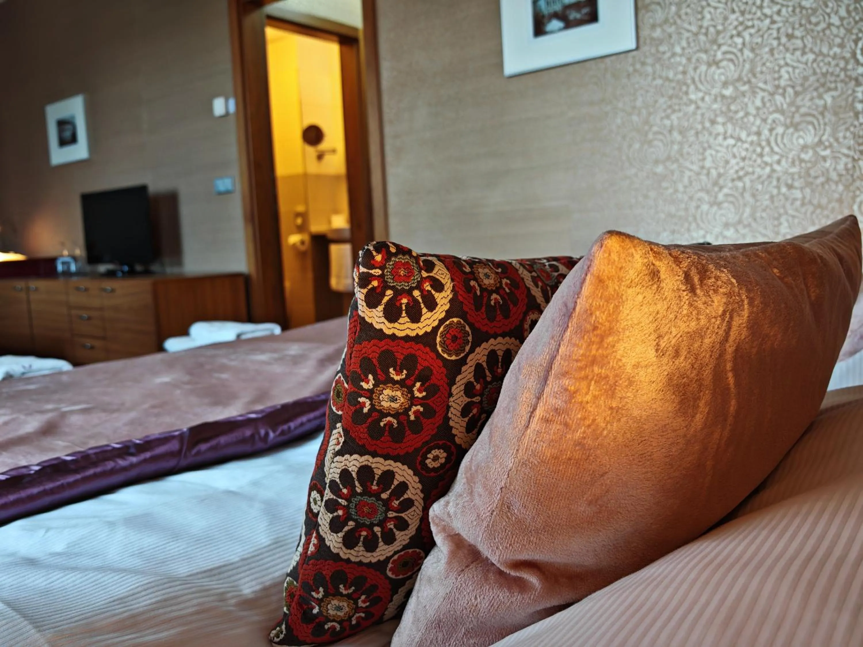 Bed in Hotel Rajská zahrada