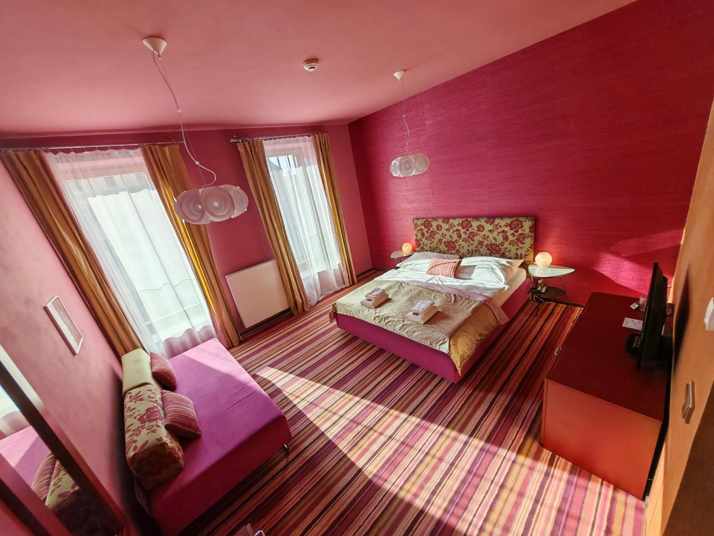 Bed in Hotel Rajská zahrada