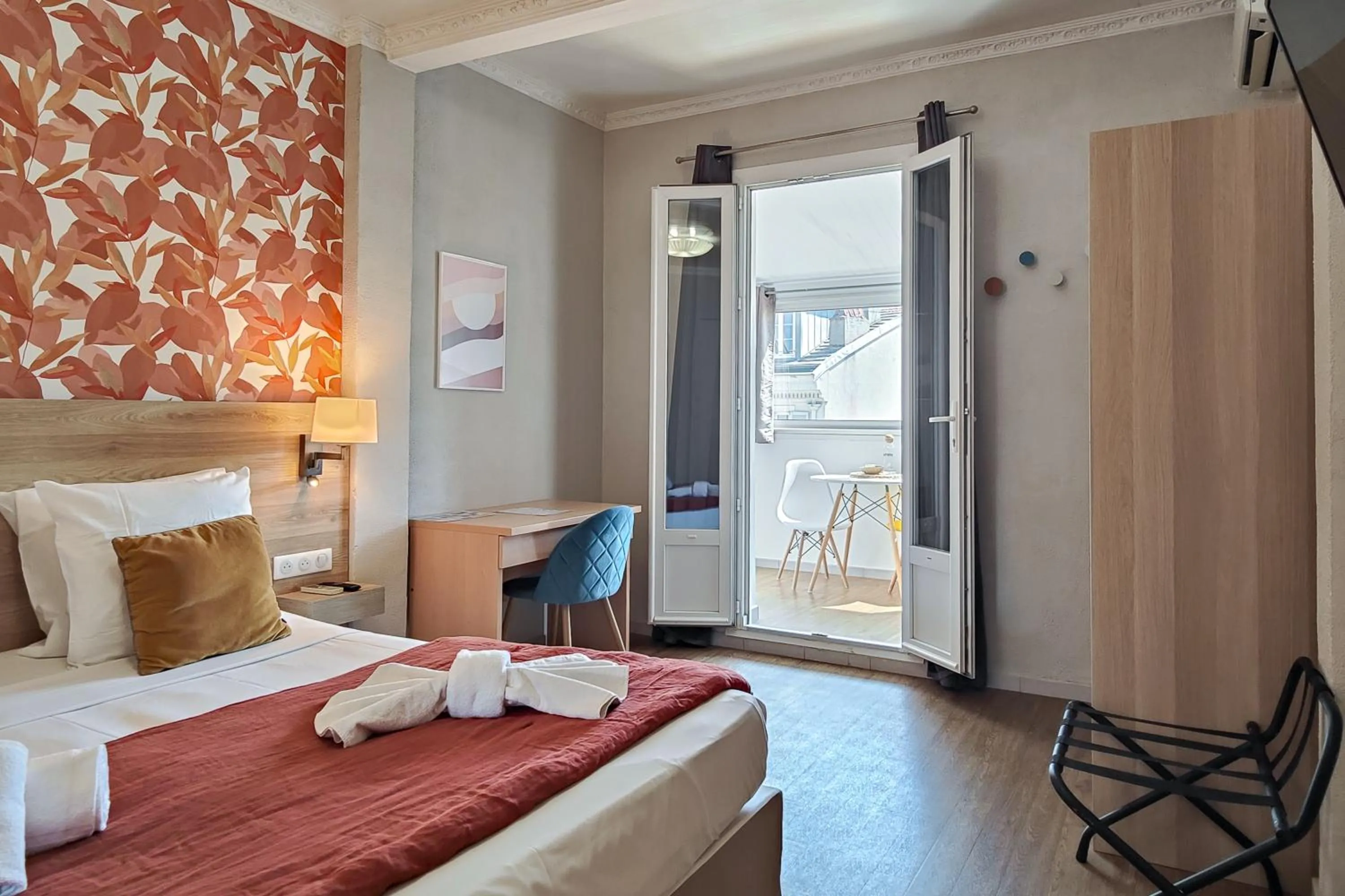 Photo of the whole room, Bed in Aparthotel AMMI Nice Massena - ex Ajoupa