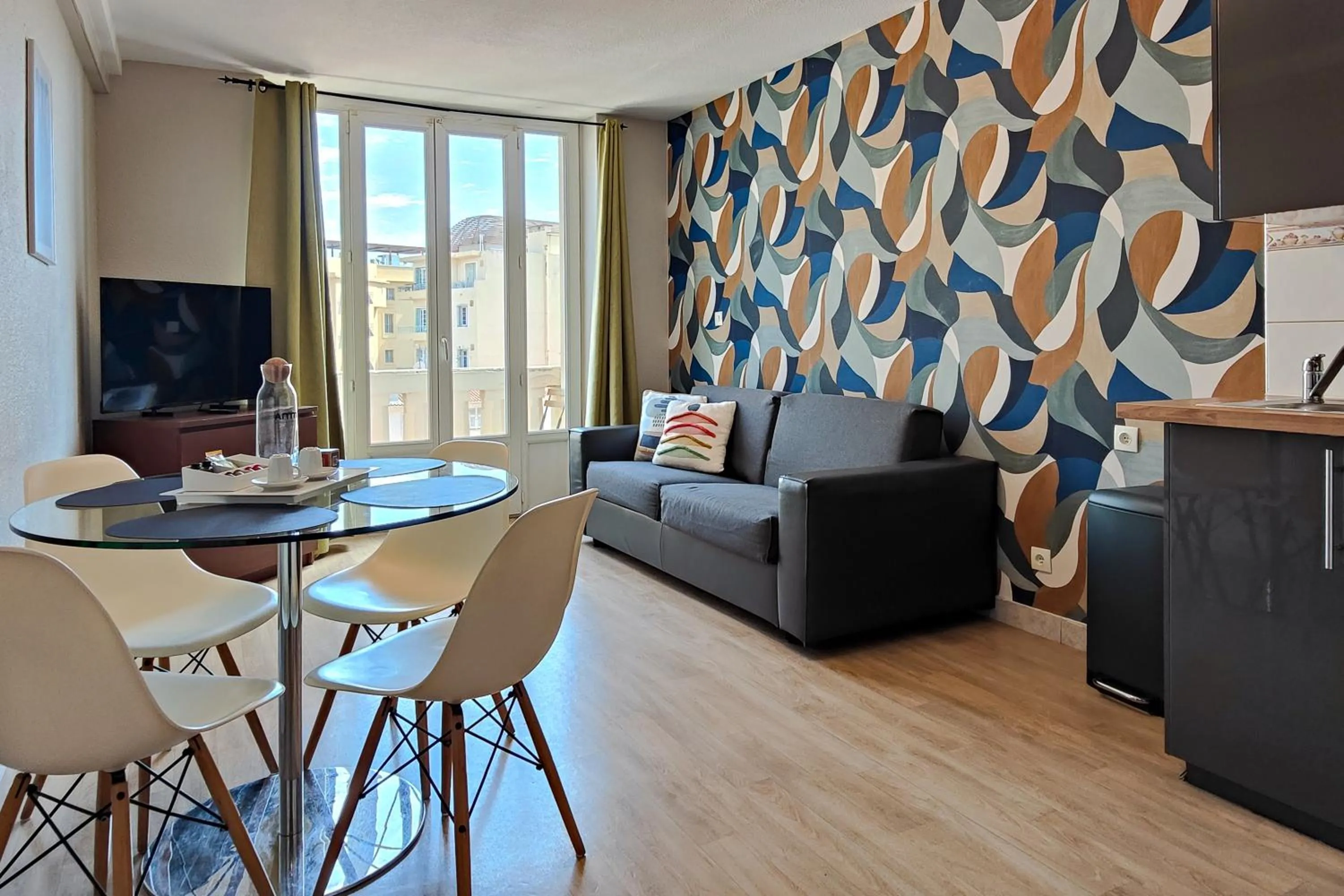 Living room in Aparthotel AMMI Nice Massena - ex Ajoupa