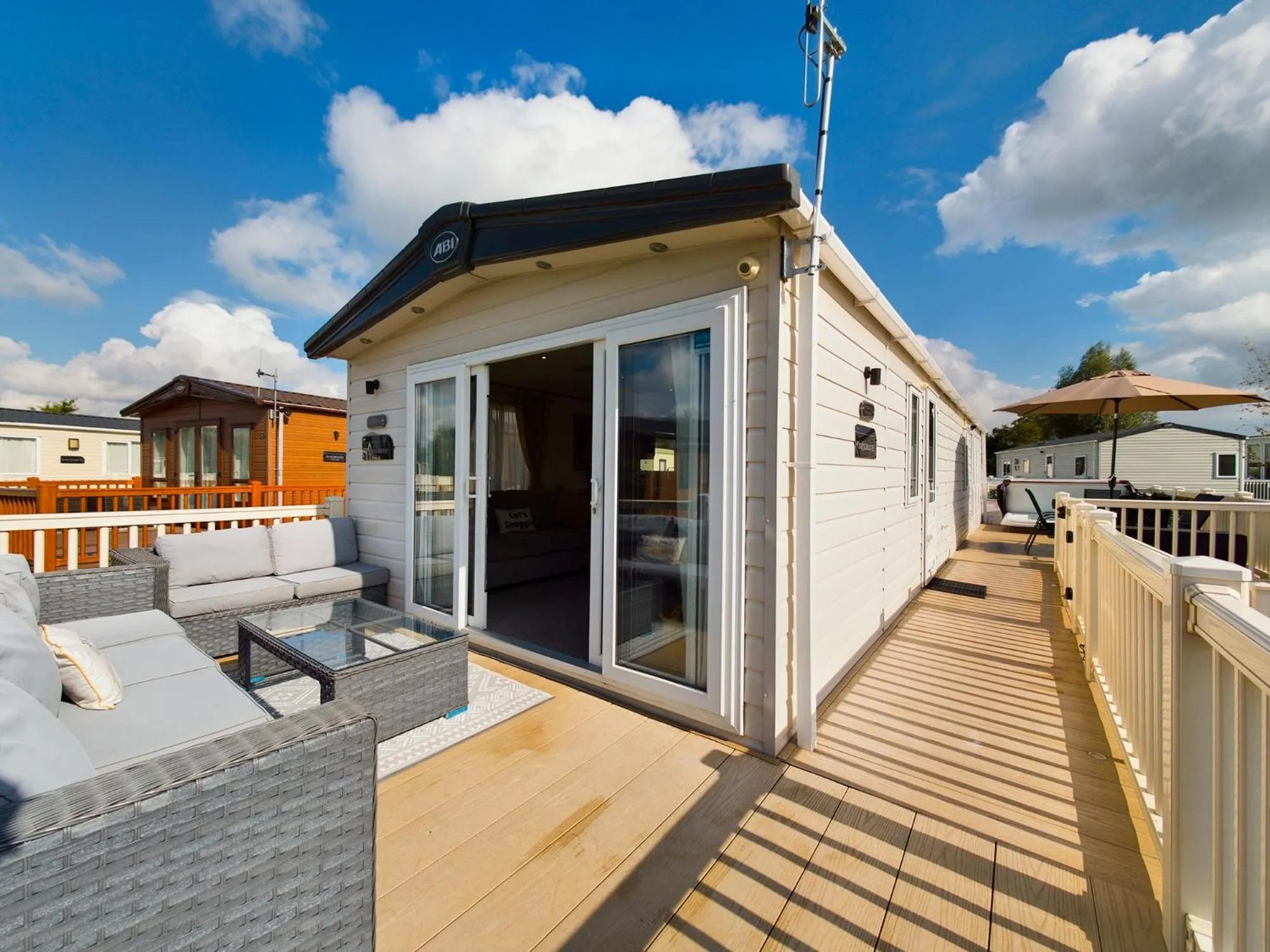 Property building in Tattershall Lakes Mini Breaks - Osprey Rise