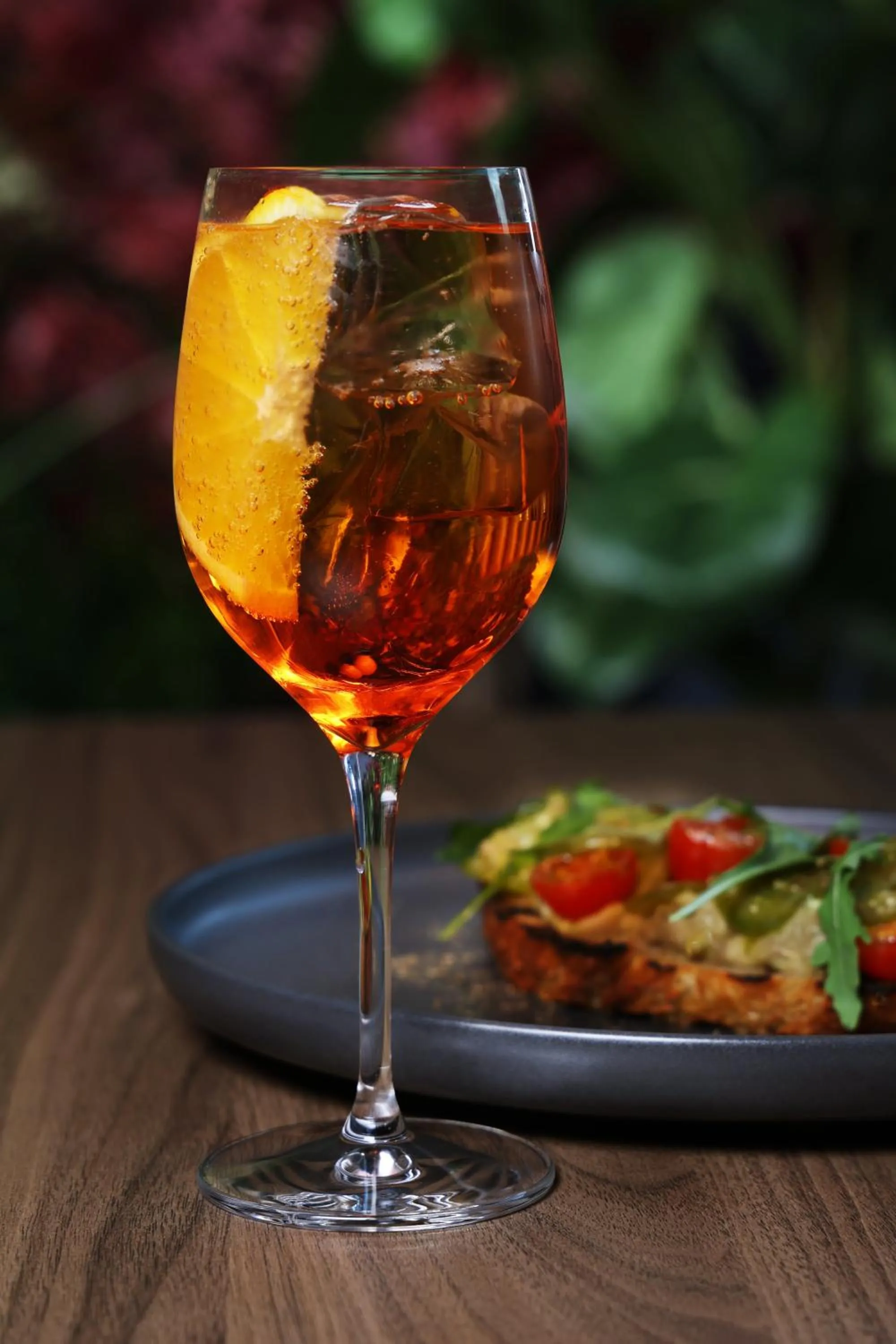 Restaurant/places to eat in Hotel Reykjavík Saga