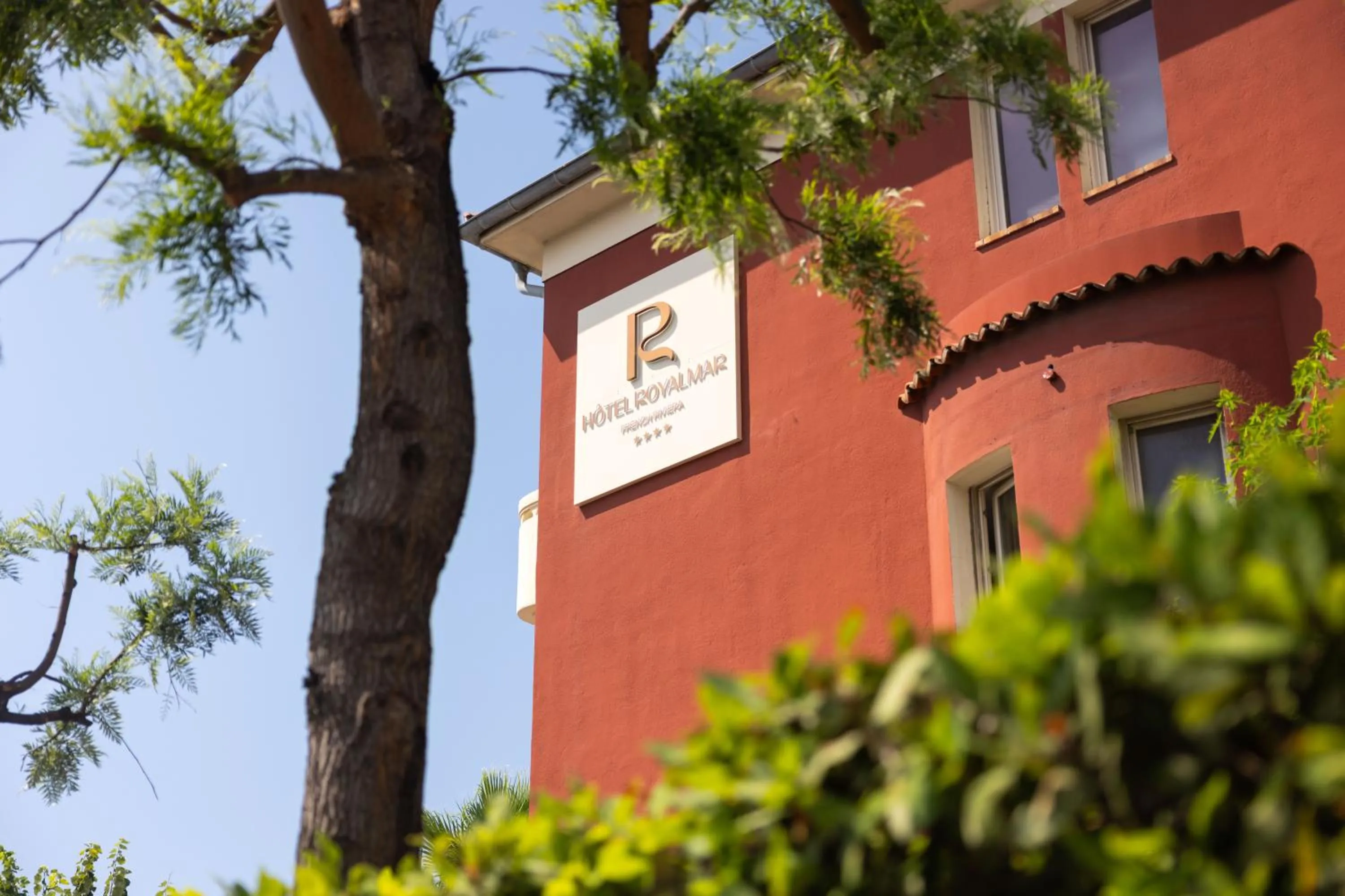 Property building in Hotel Royalmar - Nouveau propriétaire