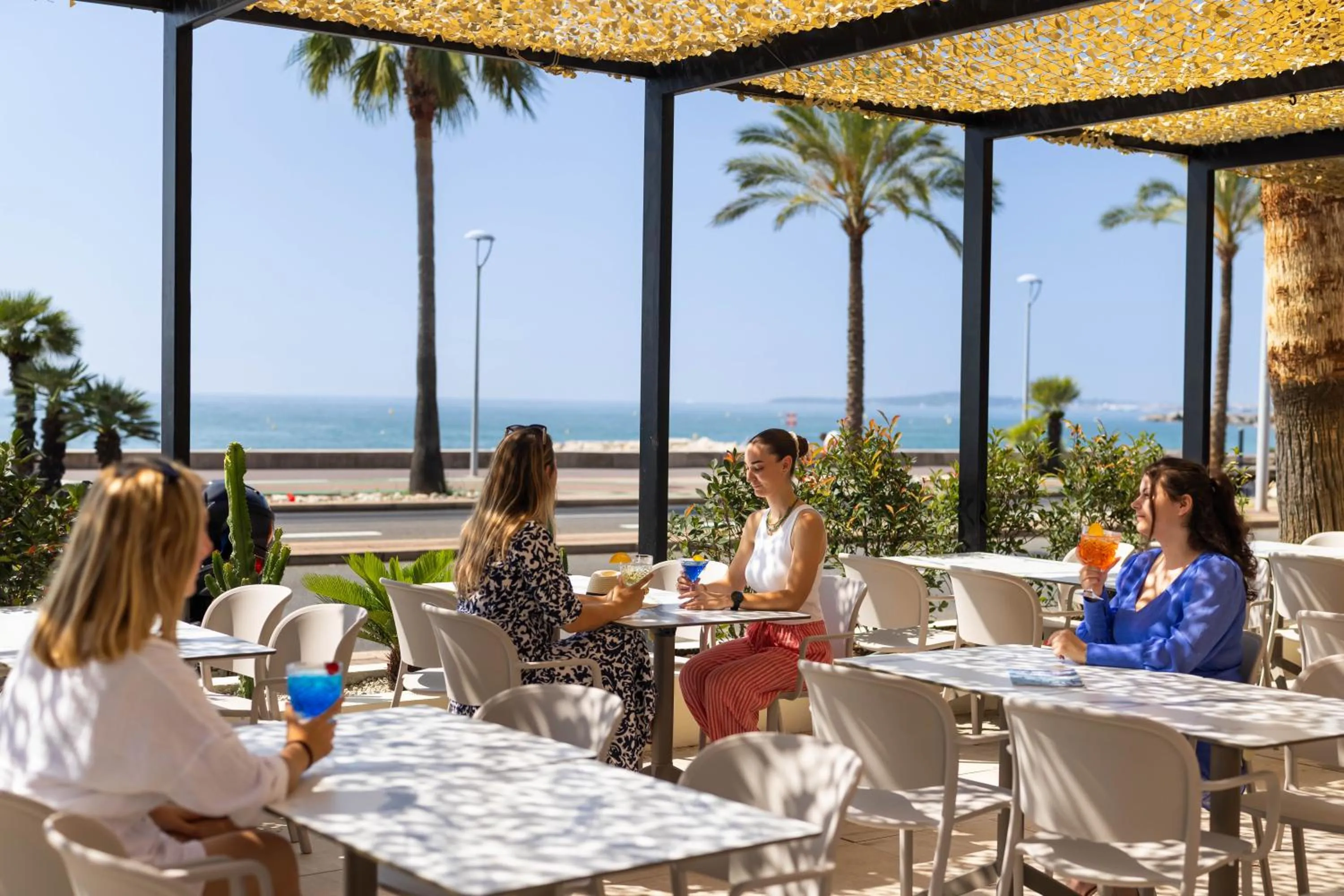 Patio in Hotel Royalmar - Nouveau propriétaire