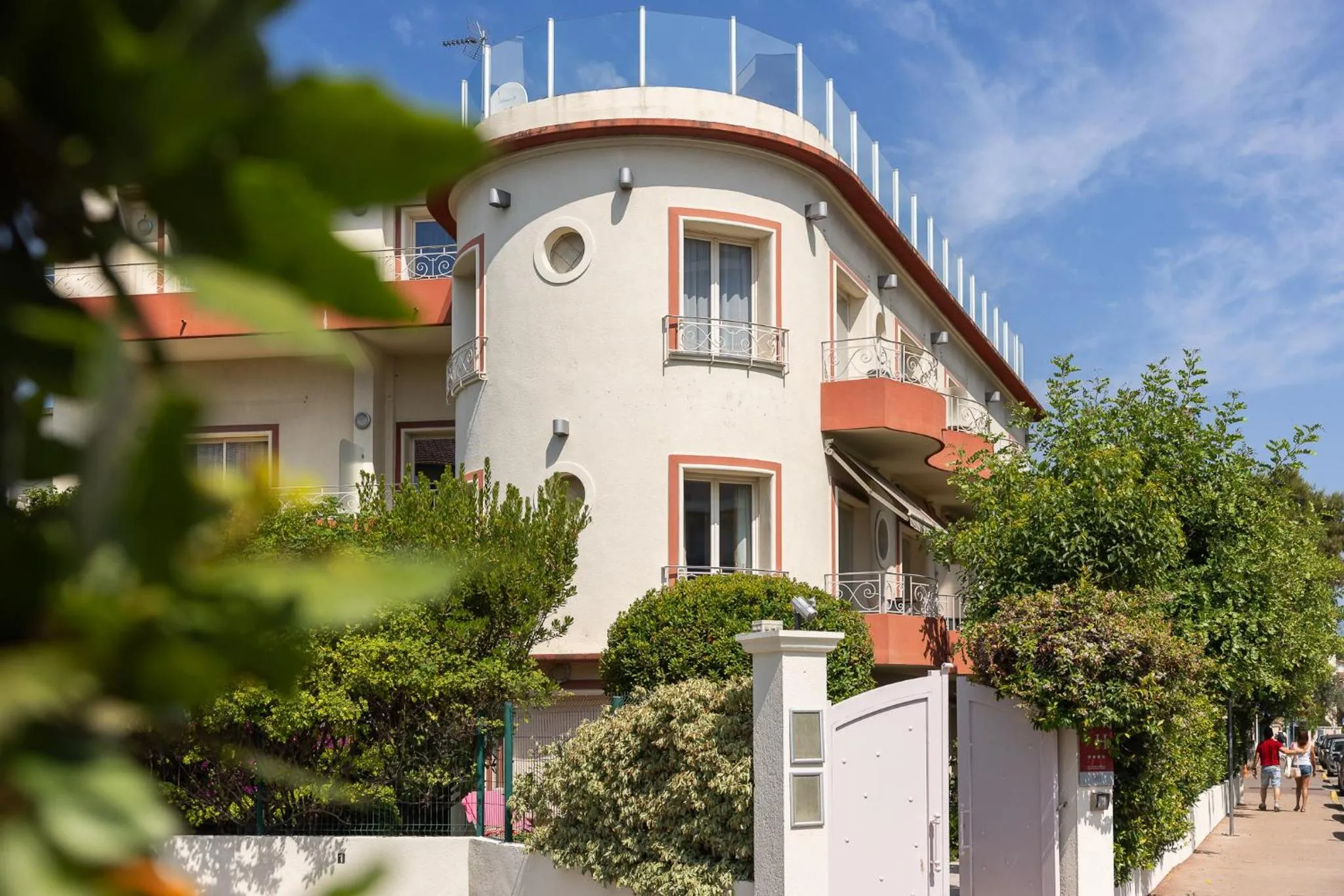 Property building in Hotel Royalmar - Nouveau propriétaire