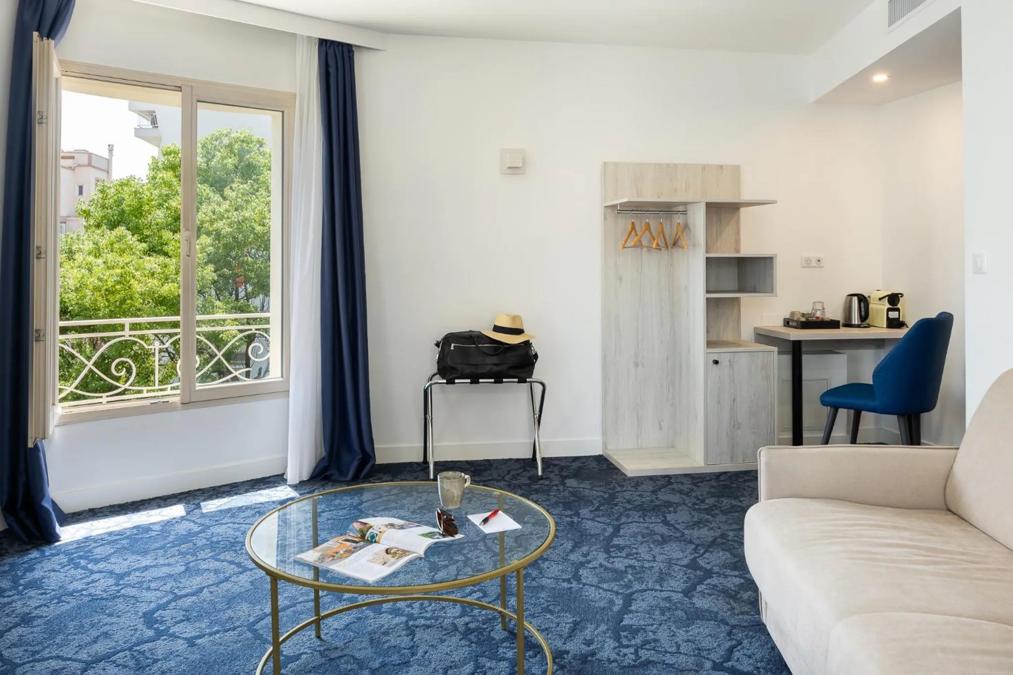 Living room in Hotel Royalmar - Nouveau propriétaire