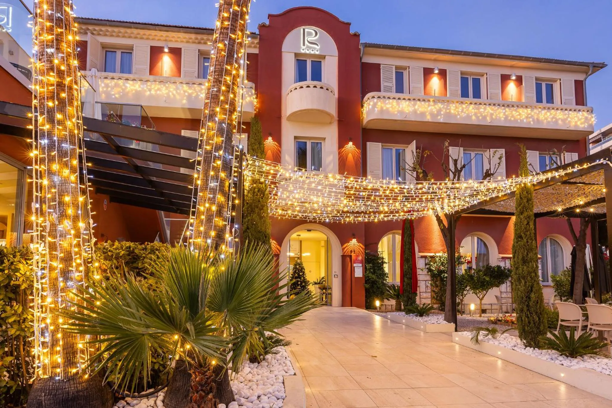 Property building in Hotel Royalmar - Nouveau propriétaire