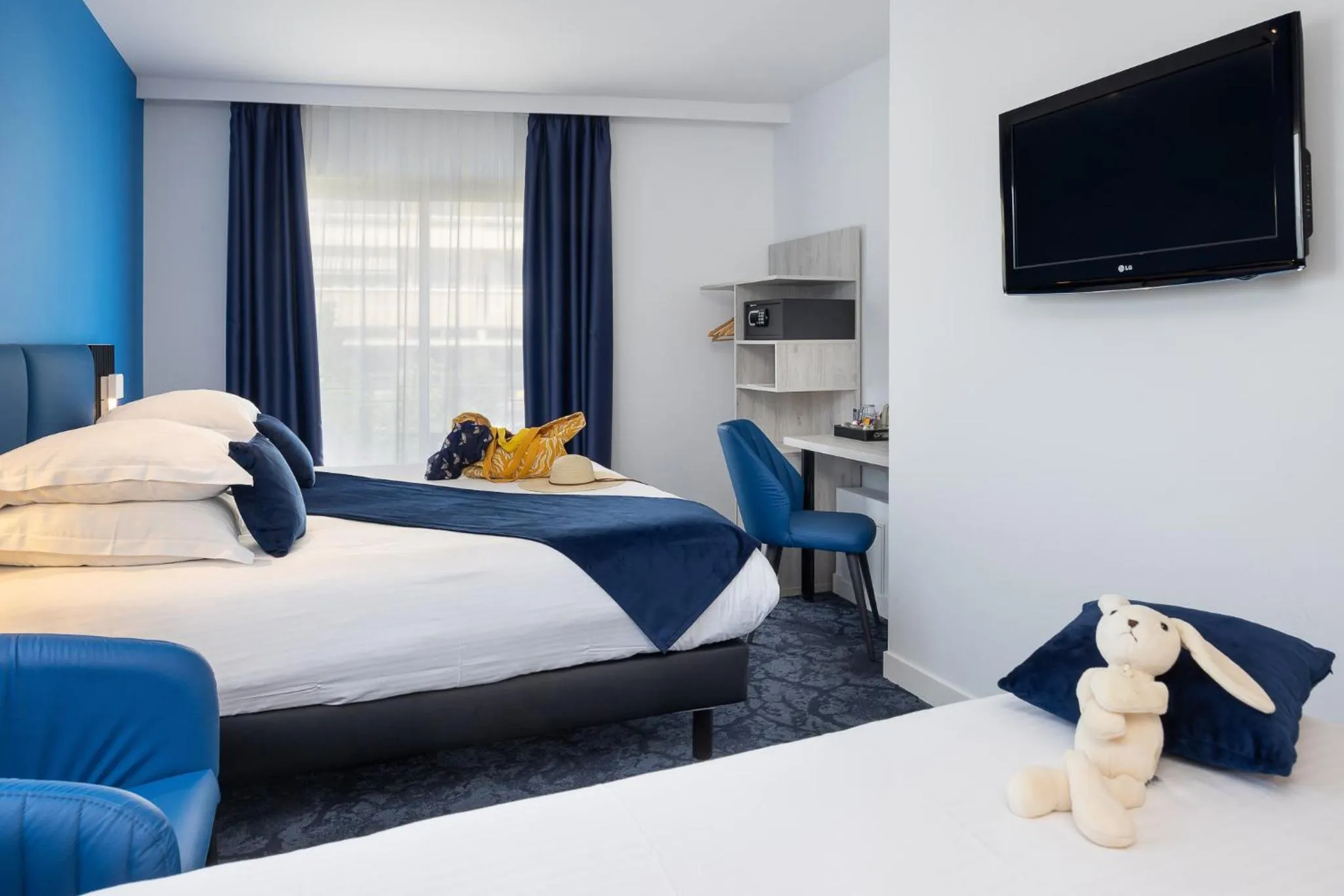 Bed in Hotel Royalmar - Nouveau propriétaire