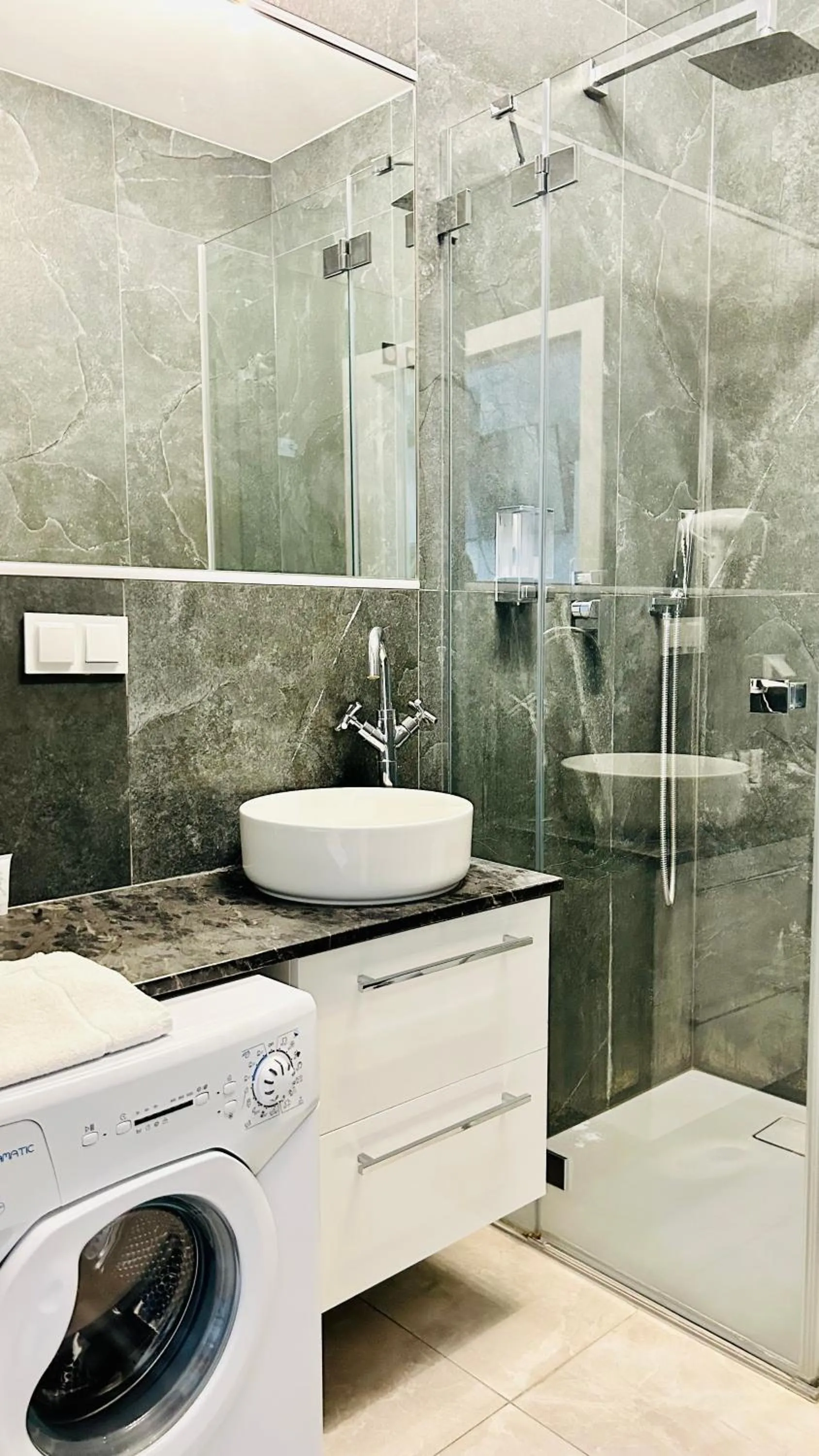 Shower in Baltic Gdańsk OLD TOWN by St Mary s Church