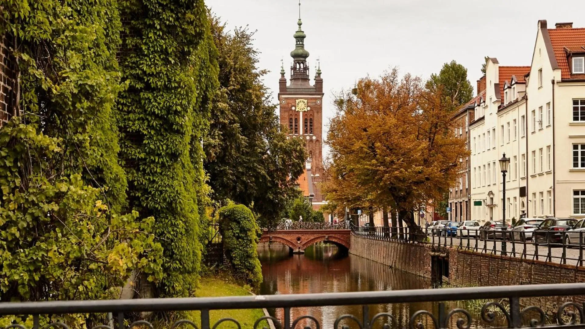 Property building in Baltic Gdańsk OLD TOWN by St Mary s Church