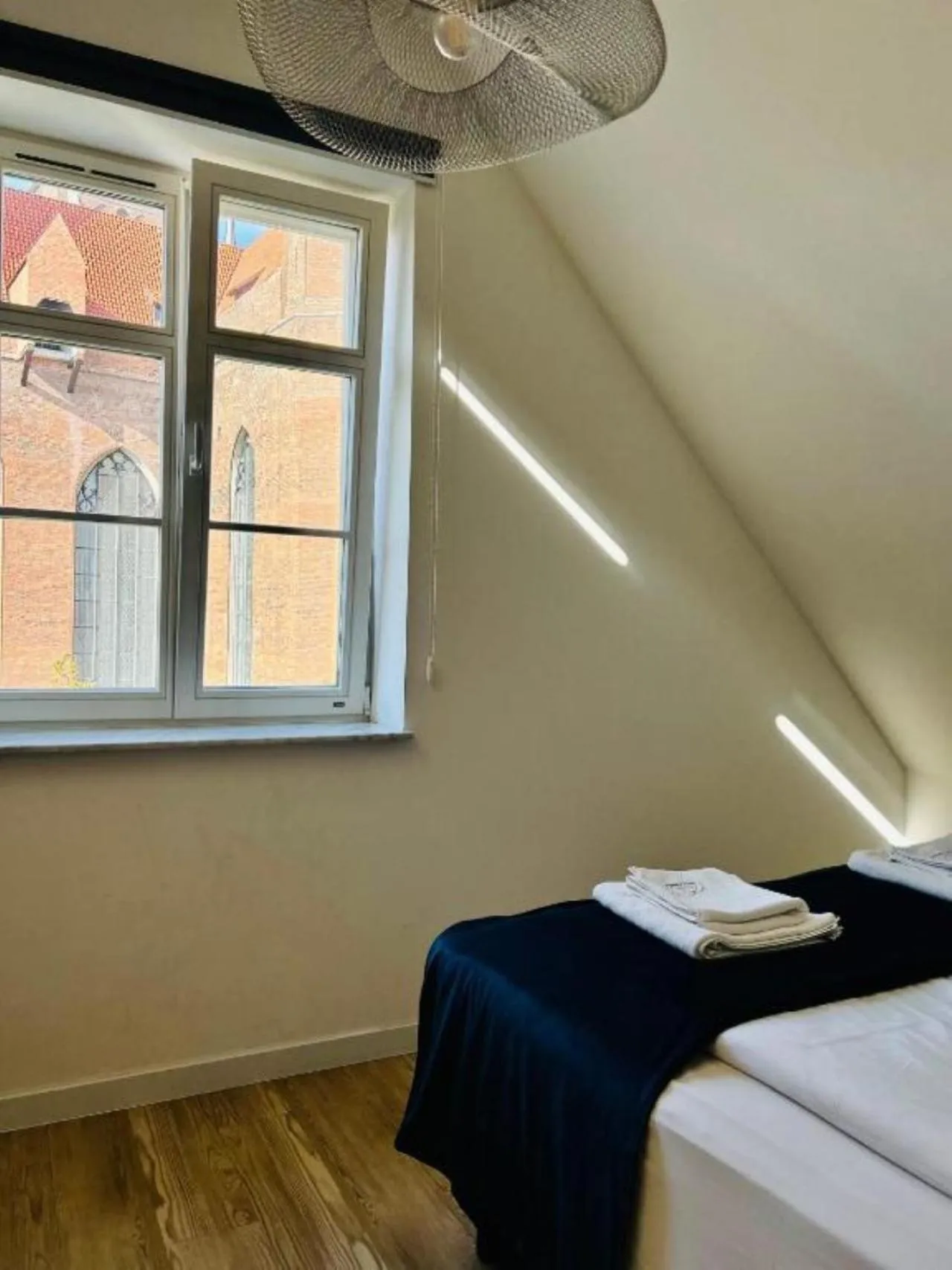 Bed in Baltic Gdańsk OLD TOWN by St Mary s Church